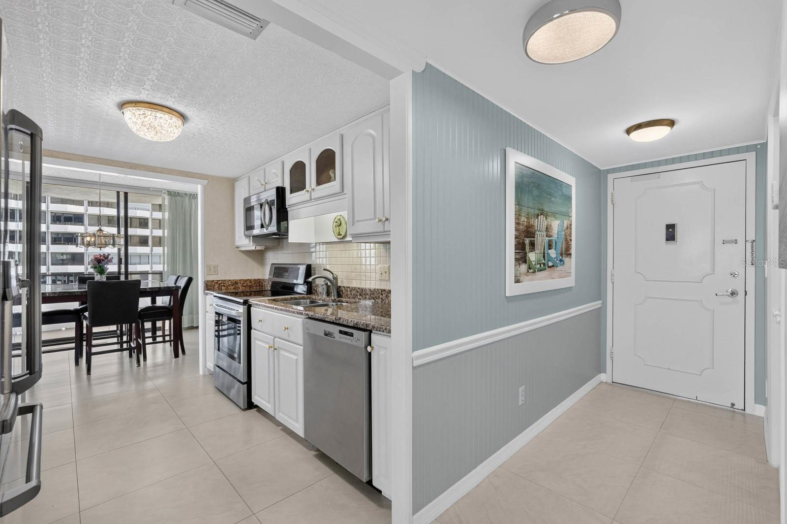 ALIKI CONDO - Residential
