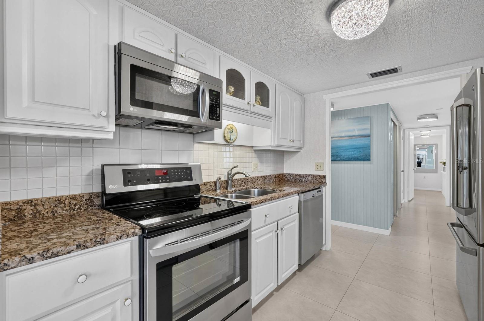 ALIKI CONDO - Residential