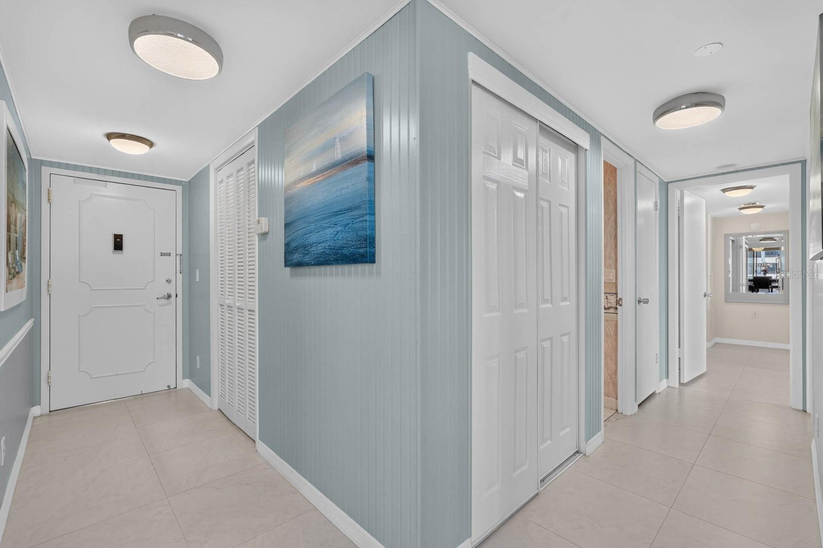 ALIKI CONDO - Residential