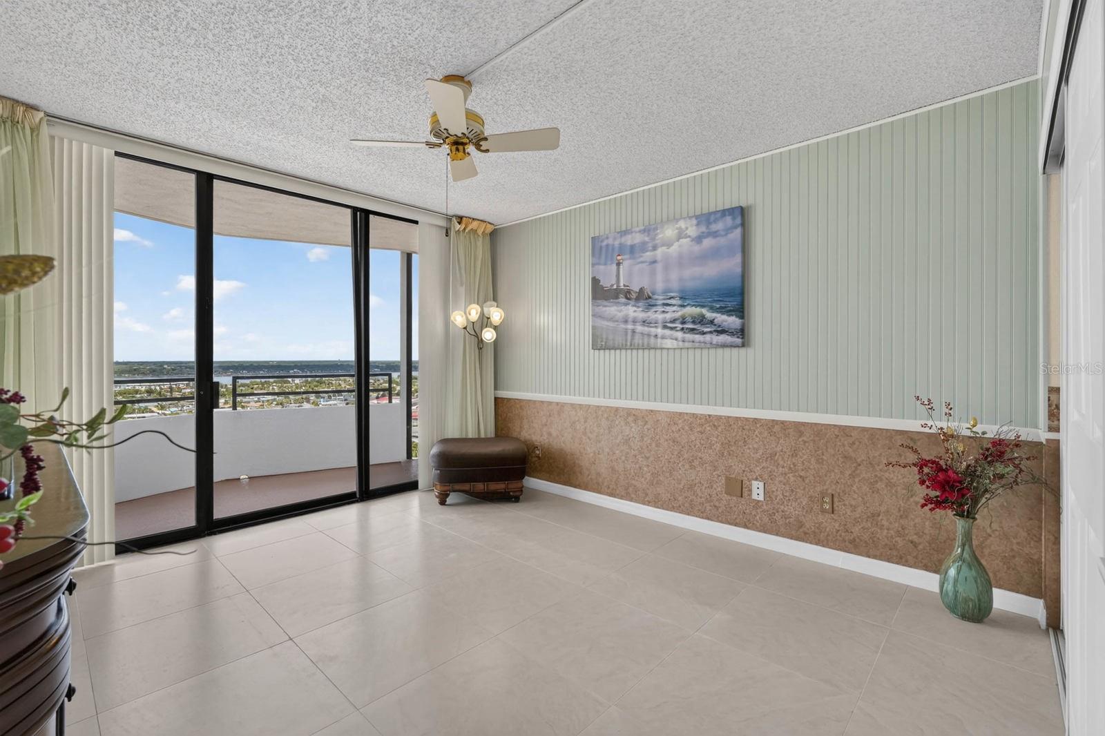 ALIKI CONDO - Residential