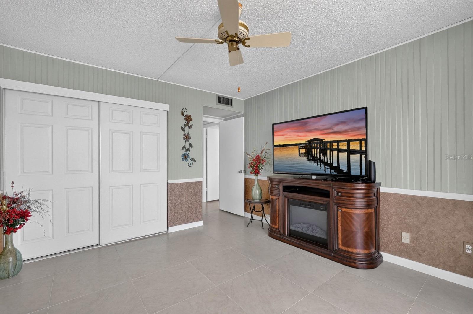ALIKI CONDO - Residential
