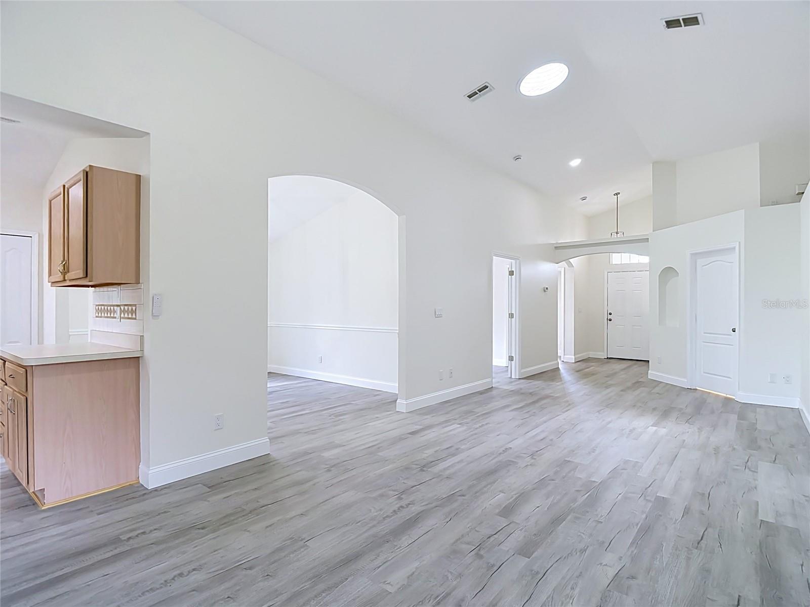 MEADOW OAKS - Residential