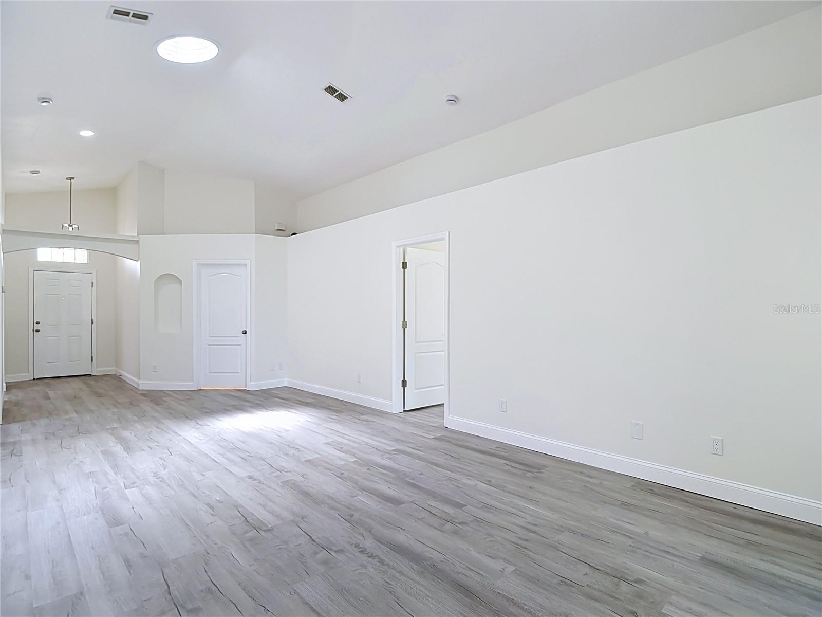 MEADOW OAKS - Residential