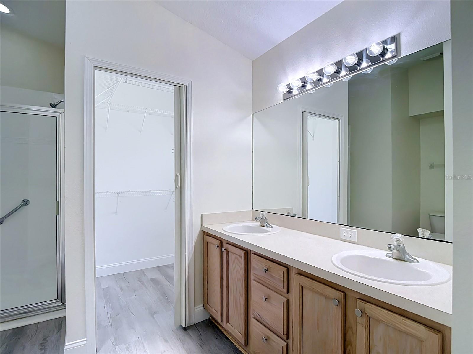 MEADOW OAKS - Residential