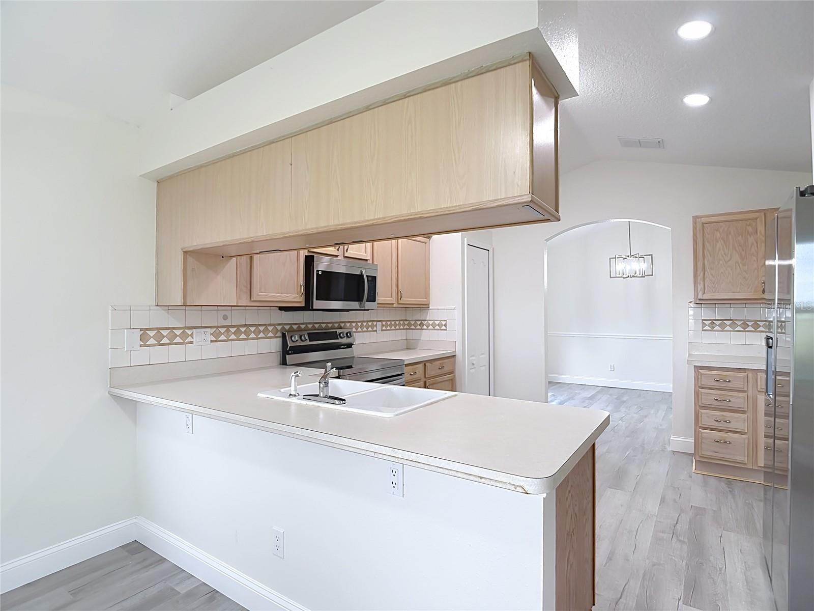 MEADOW OAKS - Residential