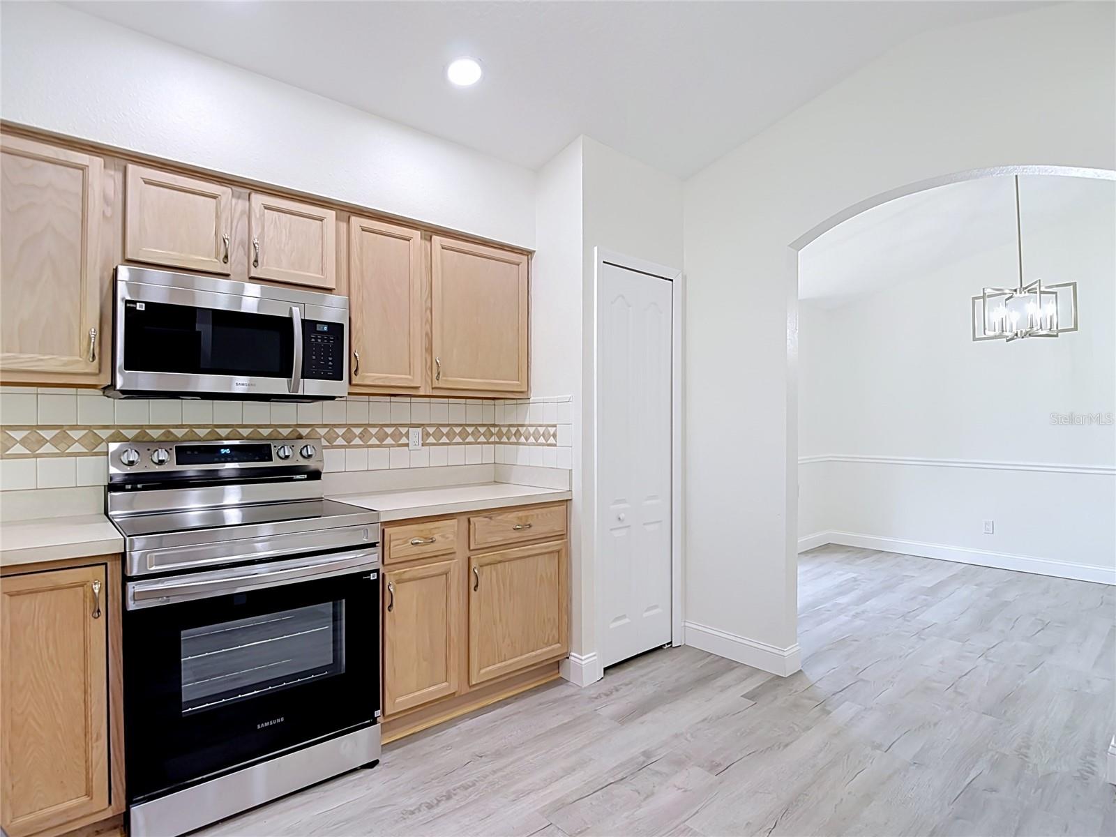 MEADOW OAKS - Residential