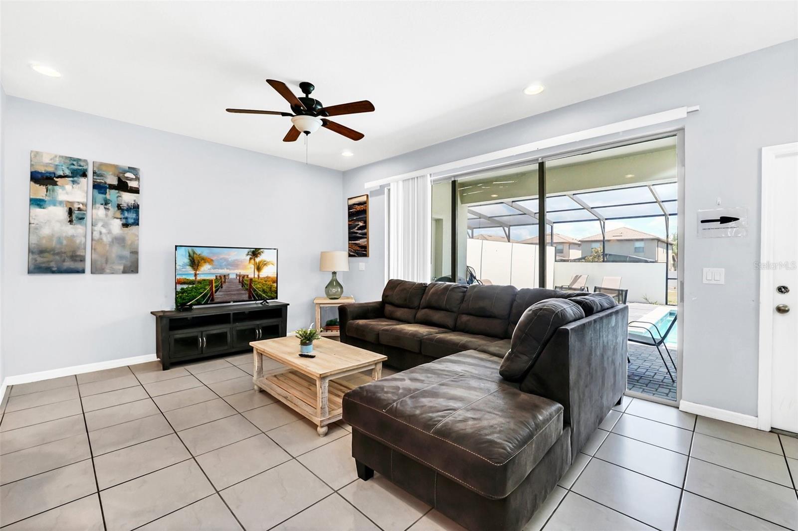 WINDSOR AT WESTSIDE PH 3 - Residential