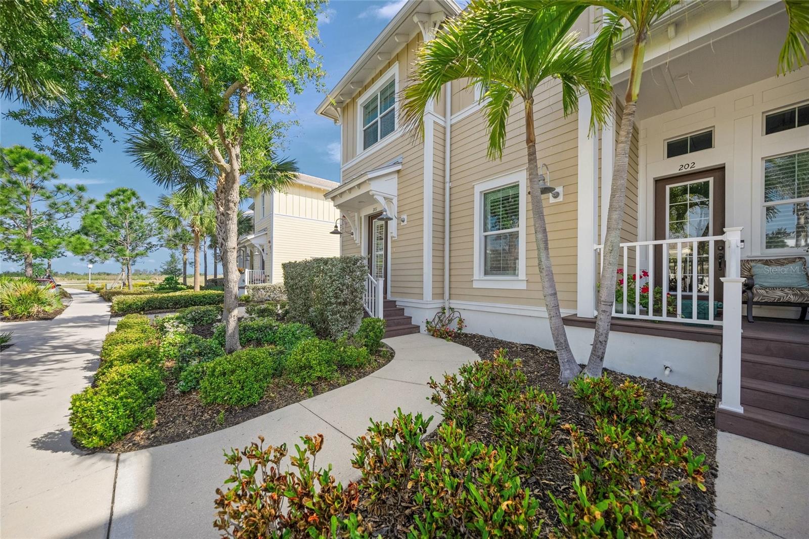 MANGROVE WALK II ON HARBOUR ISLE PH 11&1 - Residential