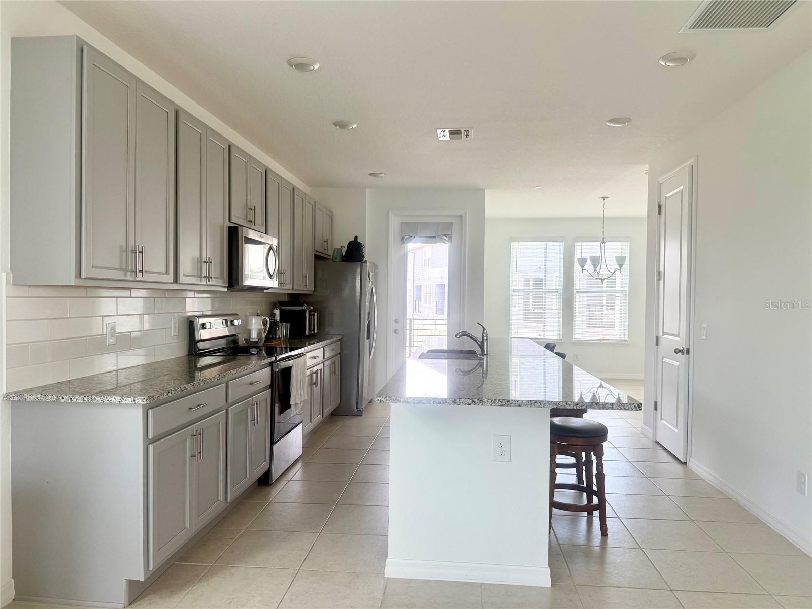LAUREATE PARK NBRHD CENTER PH 3 - Residential Lease