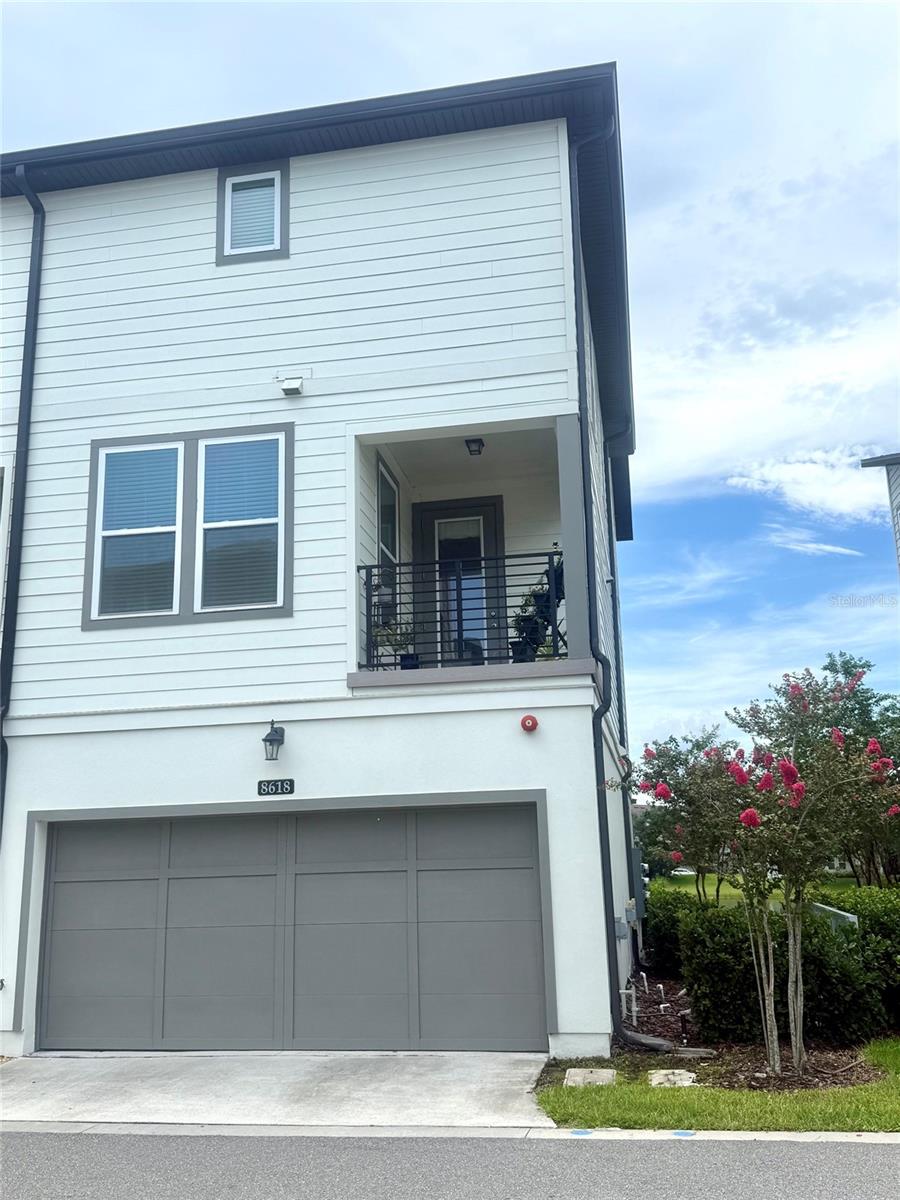 LAUREATE PARK NBRHD CENTER PH 3 - Residential Lease