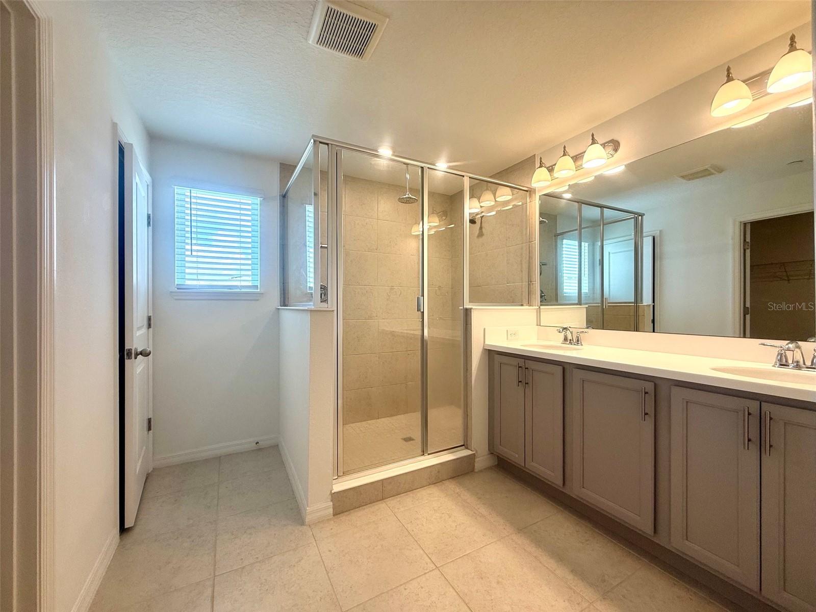 LAUREATE PARK NBRHD CENTER PH 3 - Residential Lease