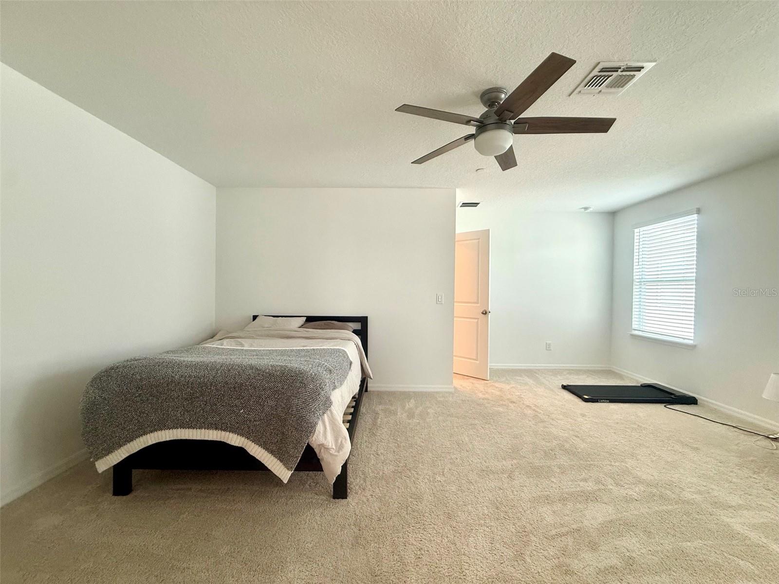 LAUREATE PARK NBRHD CENTER PH 3 - Residential Lease
