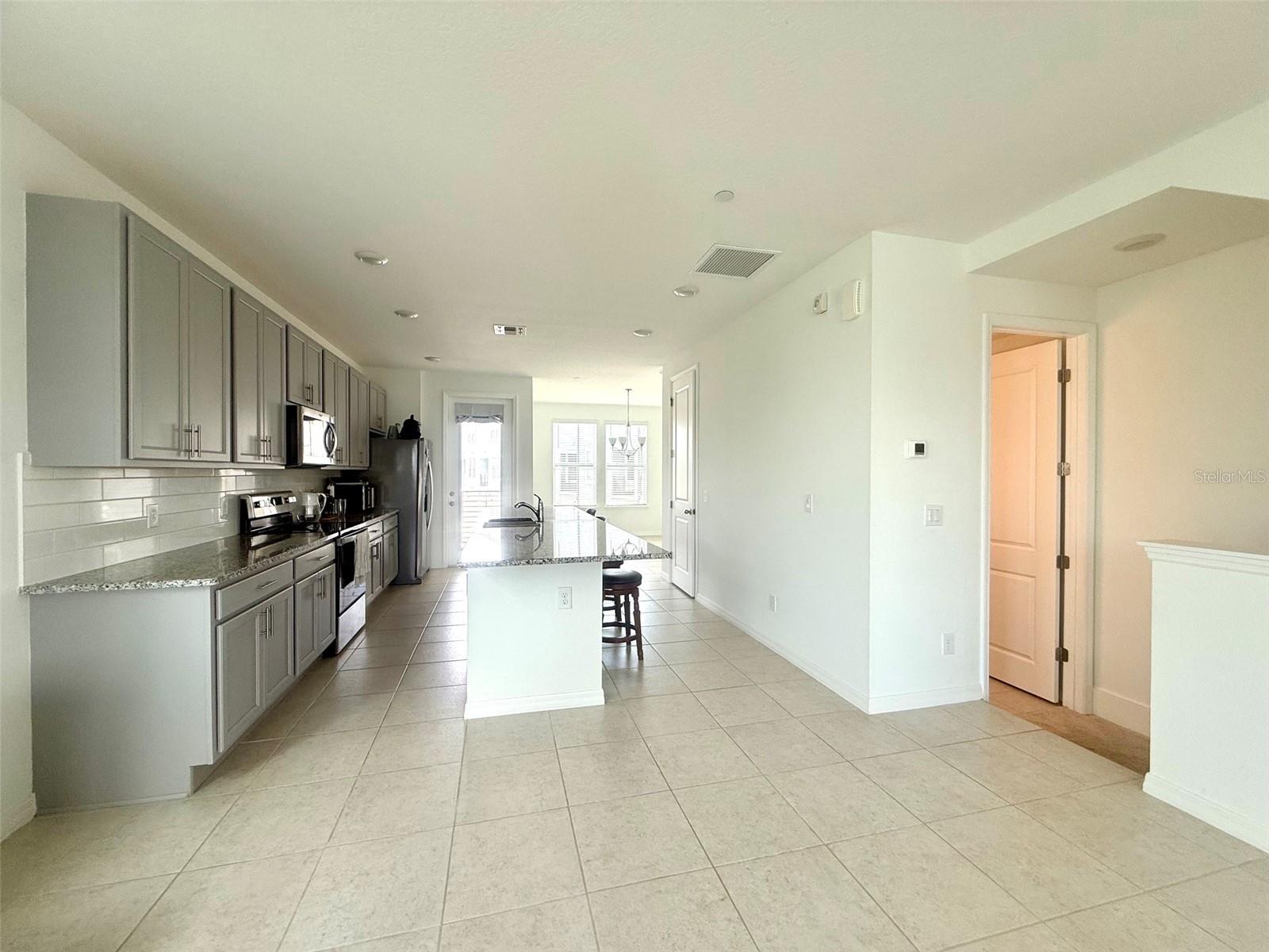 LAUREATE PARK NBRHD CENTER PH 3 - Residential Lease