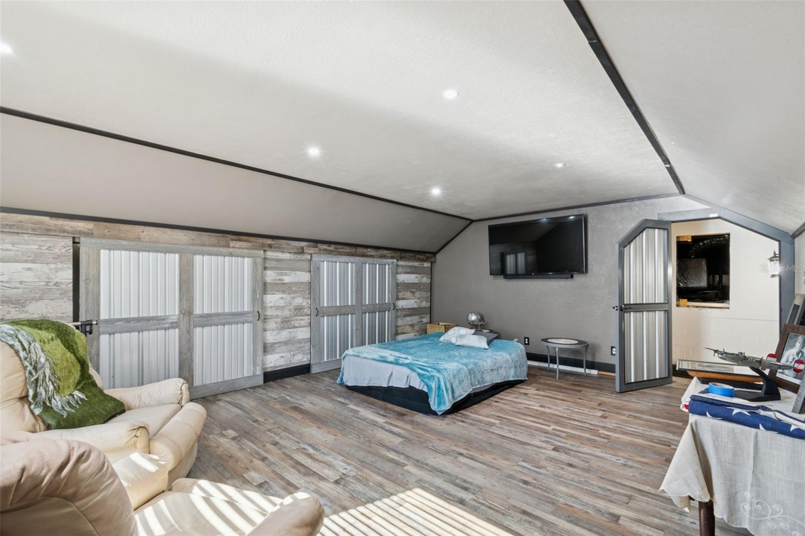 GROVE LAKE ESTATES - Residential