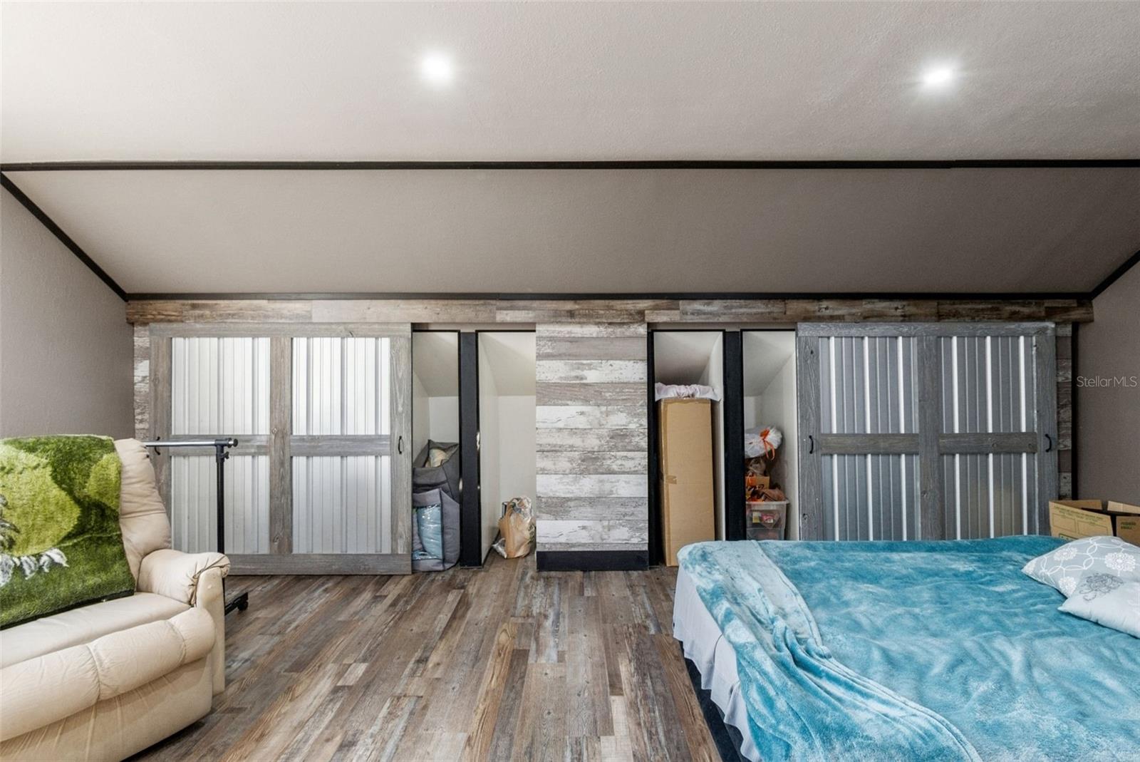 GROVE LAKE ESTATES - Residential