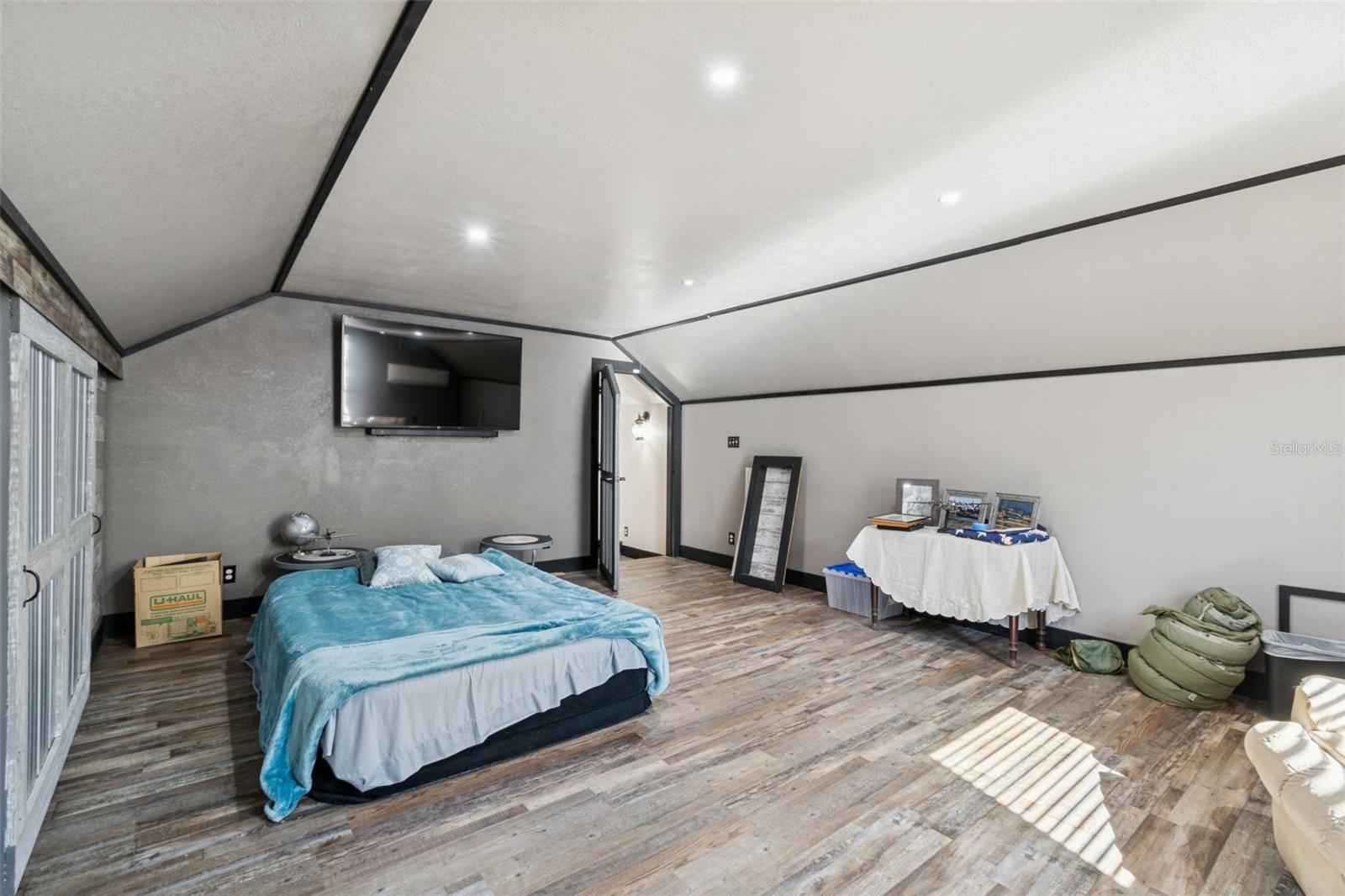 GROVE LAKE ESTATES - Residential