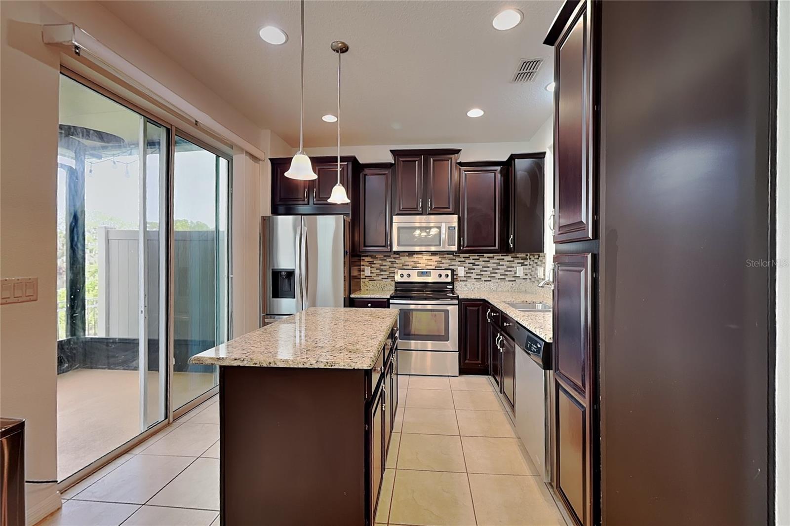 RESERVE AT LOCH LAKE - Residential Lease