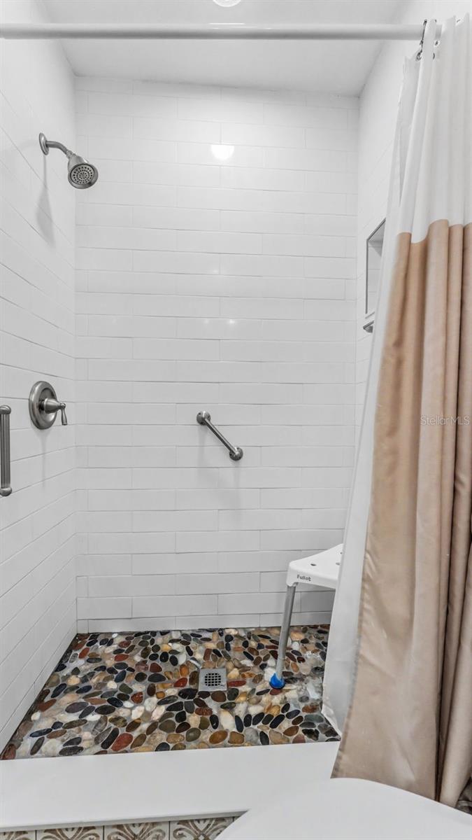 CASA LOMA CONDO - Residential