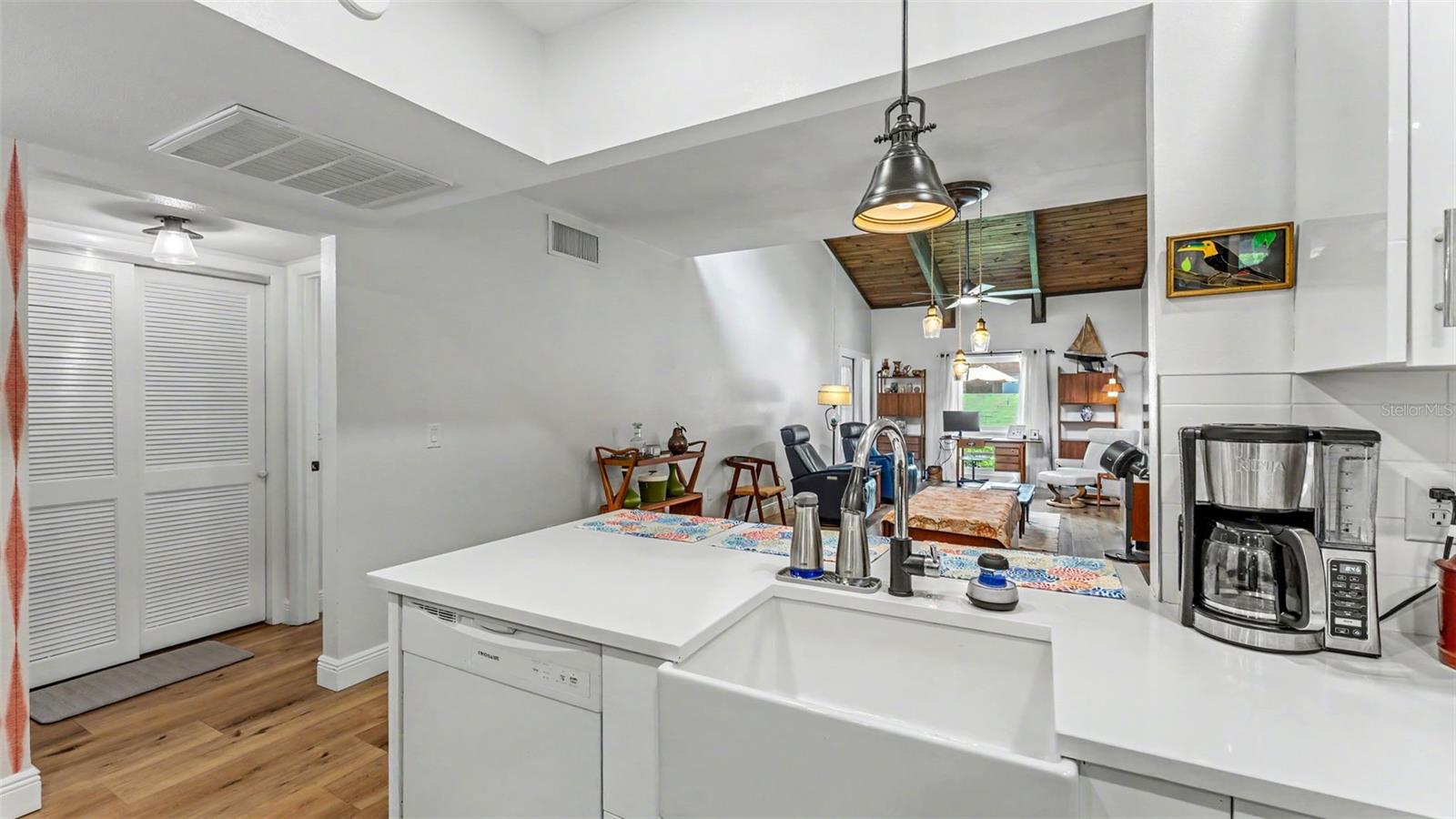 CASA LOMA CONDO - Residential