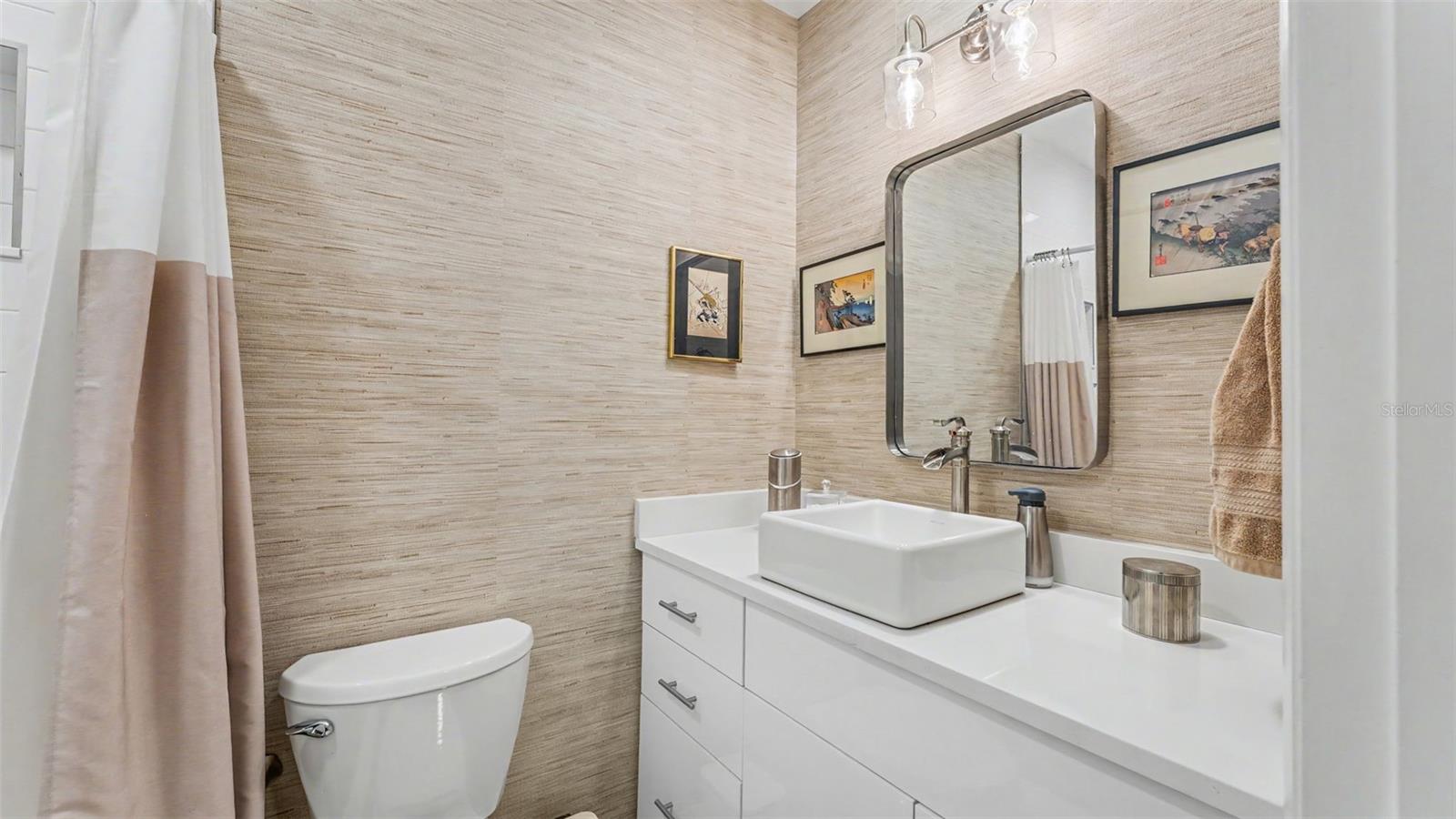 CASA LOMA CONDO - Residential