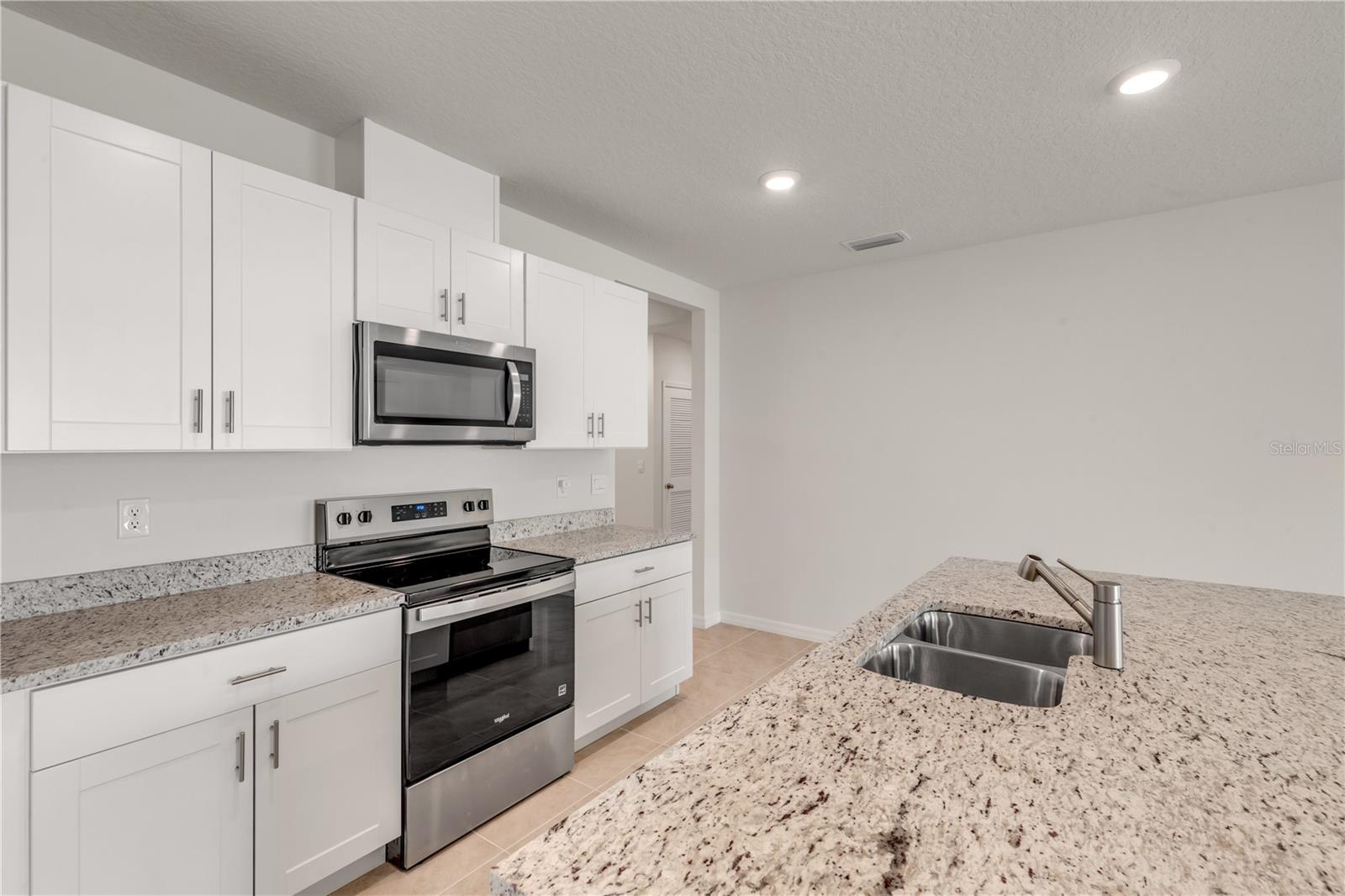 OAK LEAF PRESERVE PH 4 - Residential