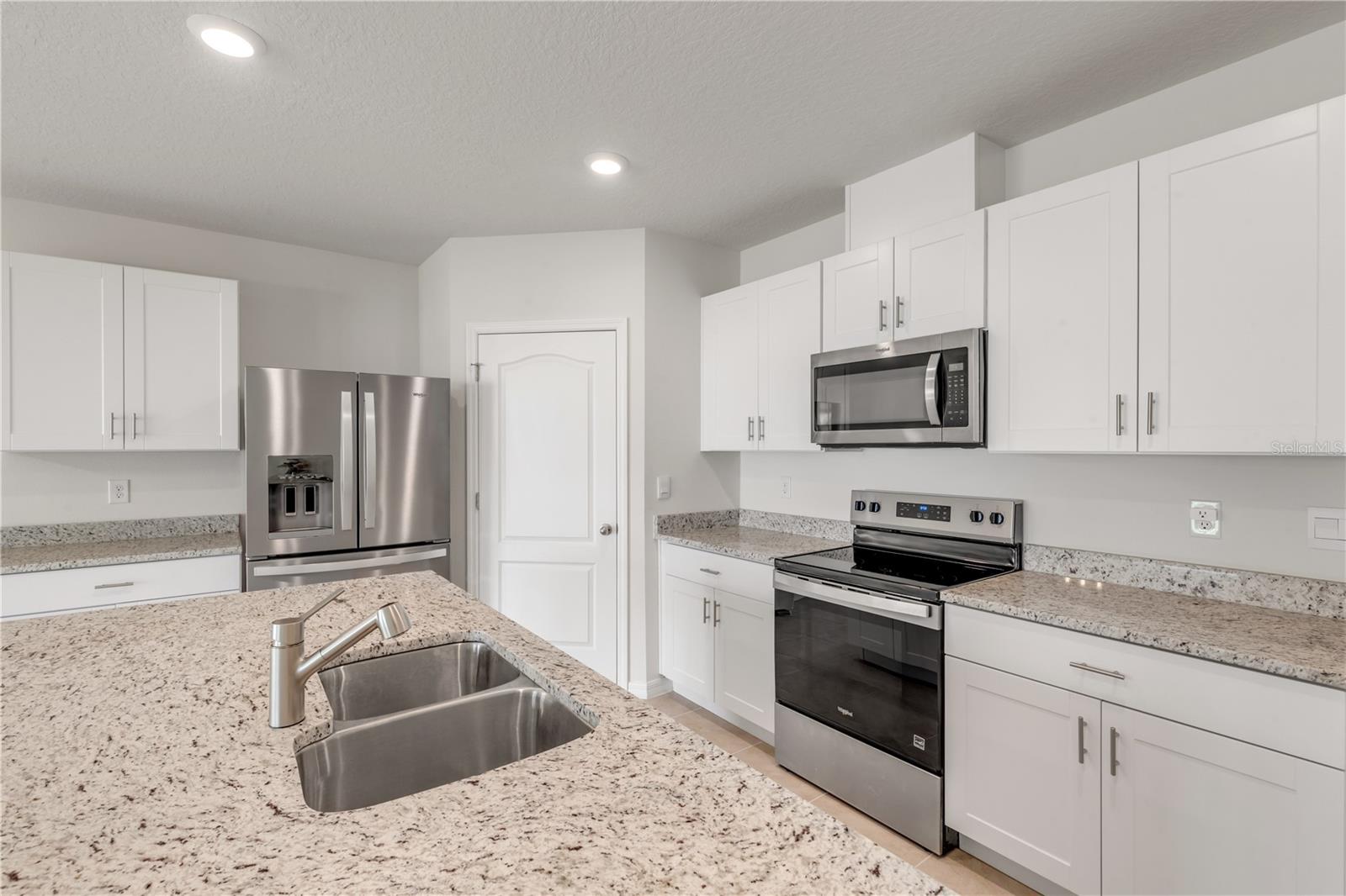 OAK LEAF PRESERVE PH 4 - Residential