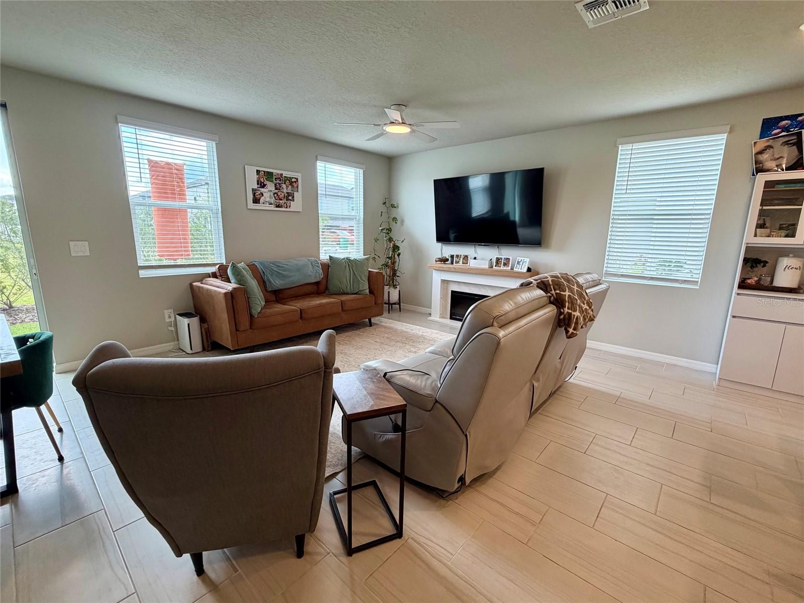 TOWNS/WATERGRASS - Residential Lease