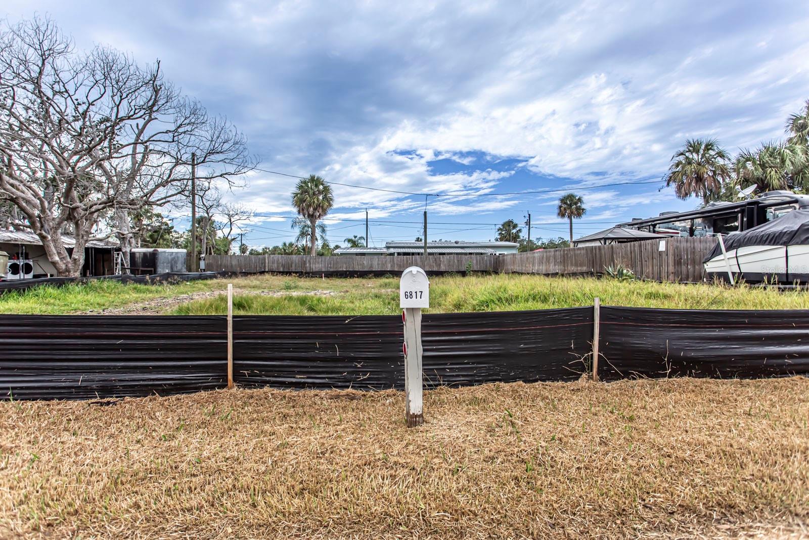 Vacant land, zoned mobile home park, oversized lot.