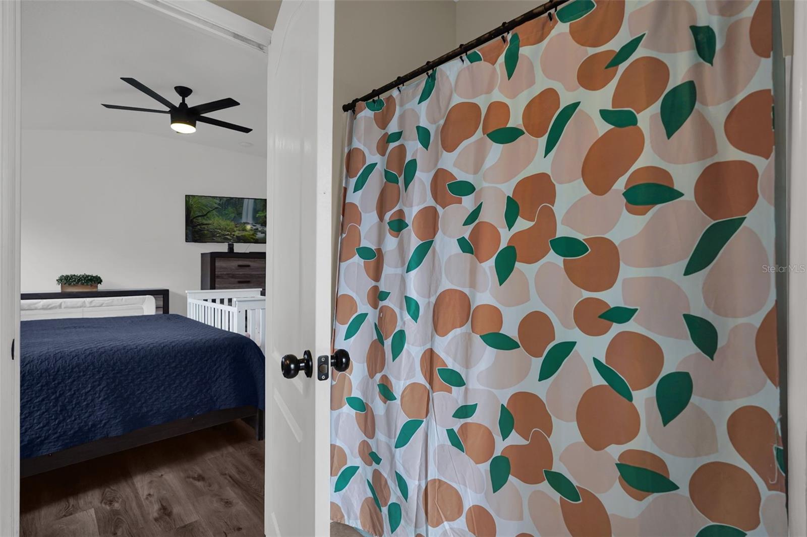 VILLAS AT ESTANCIA CONDO - Residential