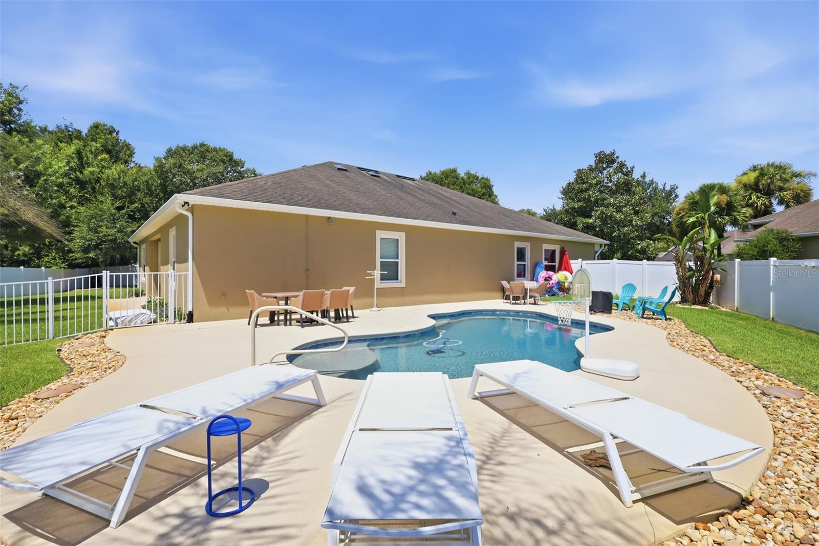 SADDLEBROOK - Residential