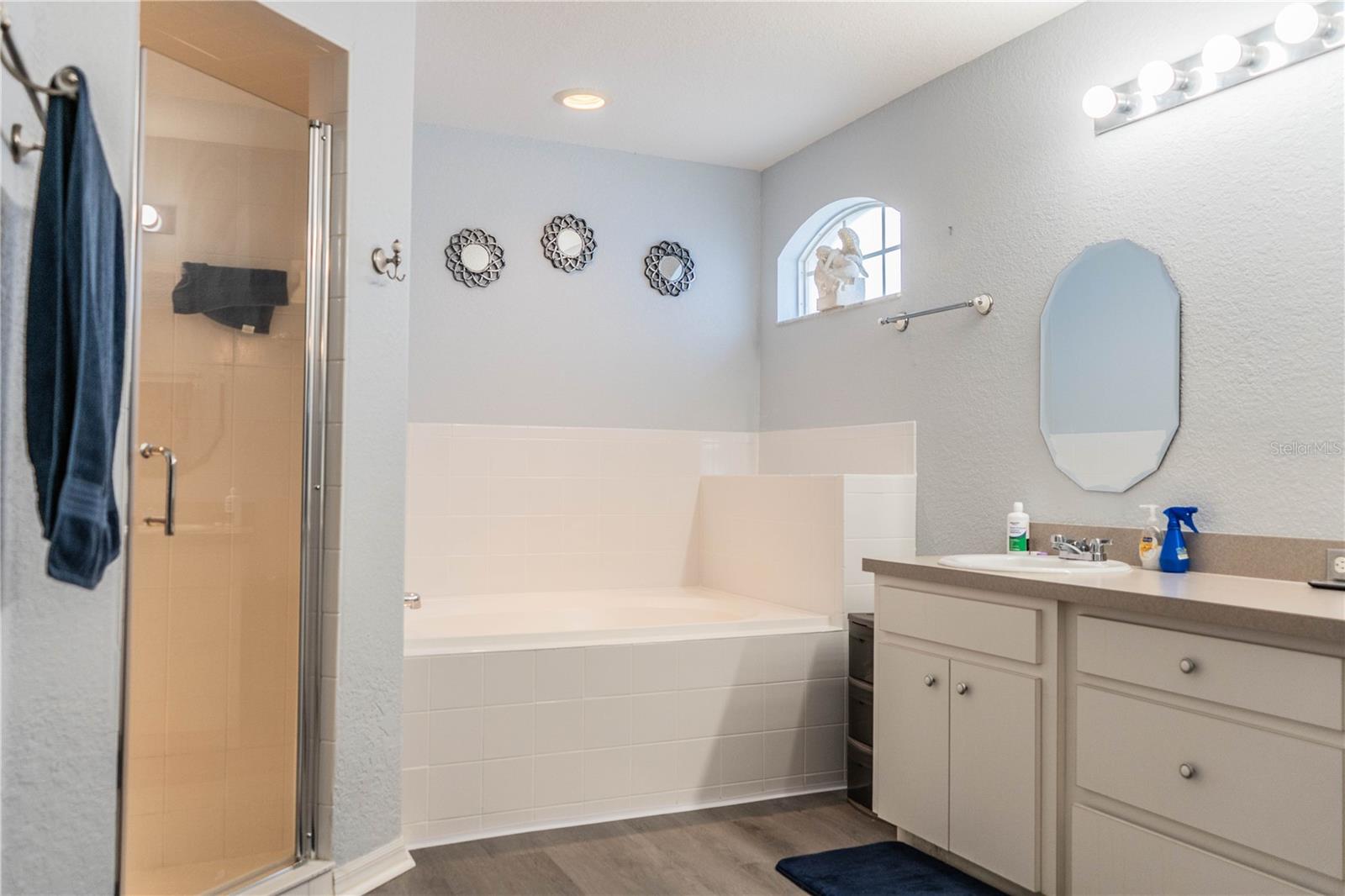ASHLEY POINTE - Residential