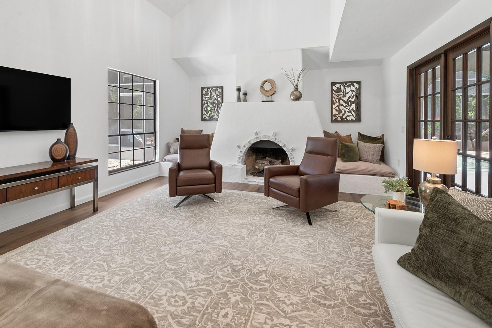 HUNT ESTATES - Residential
