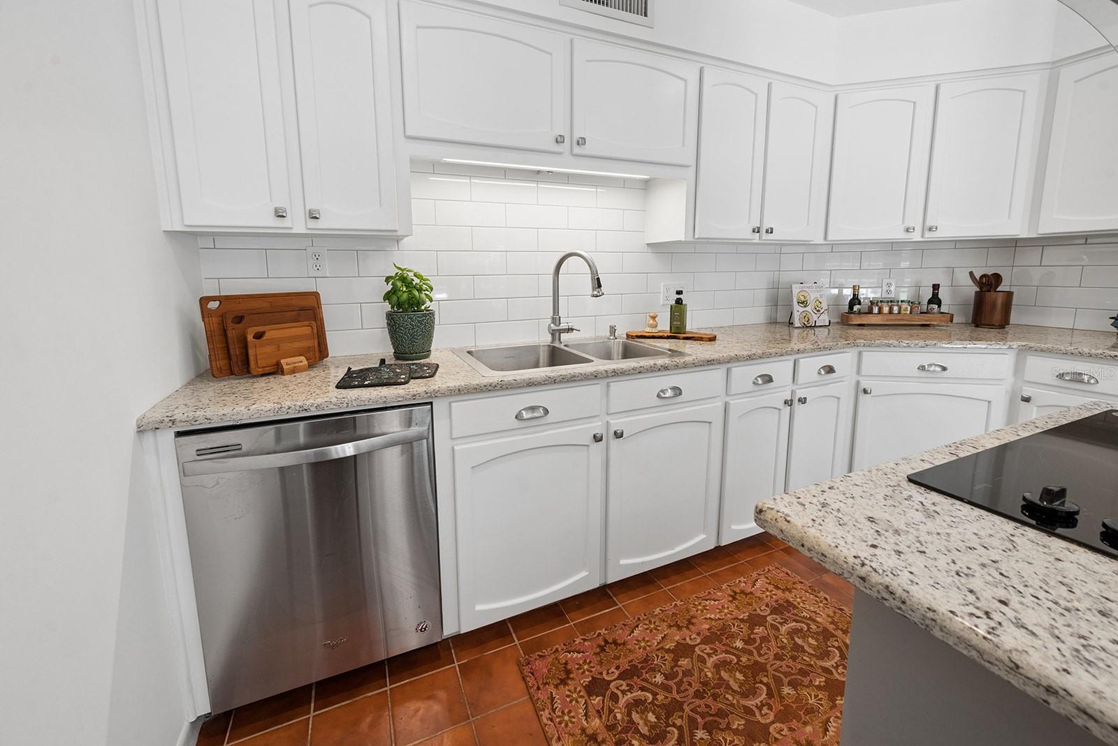 HUNT ESTATES - Residential