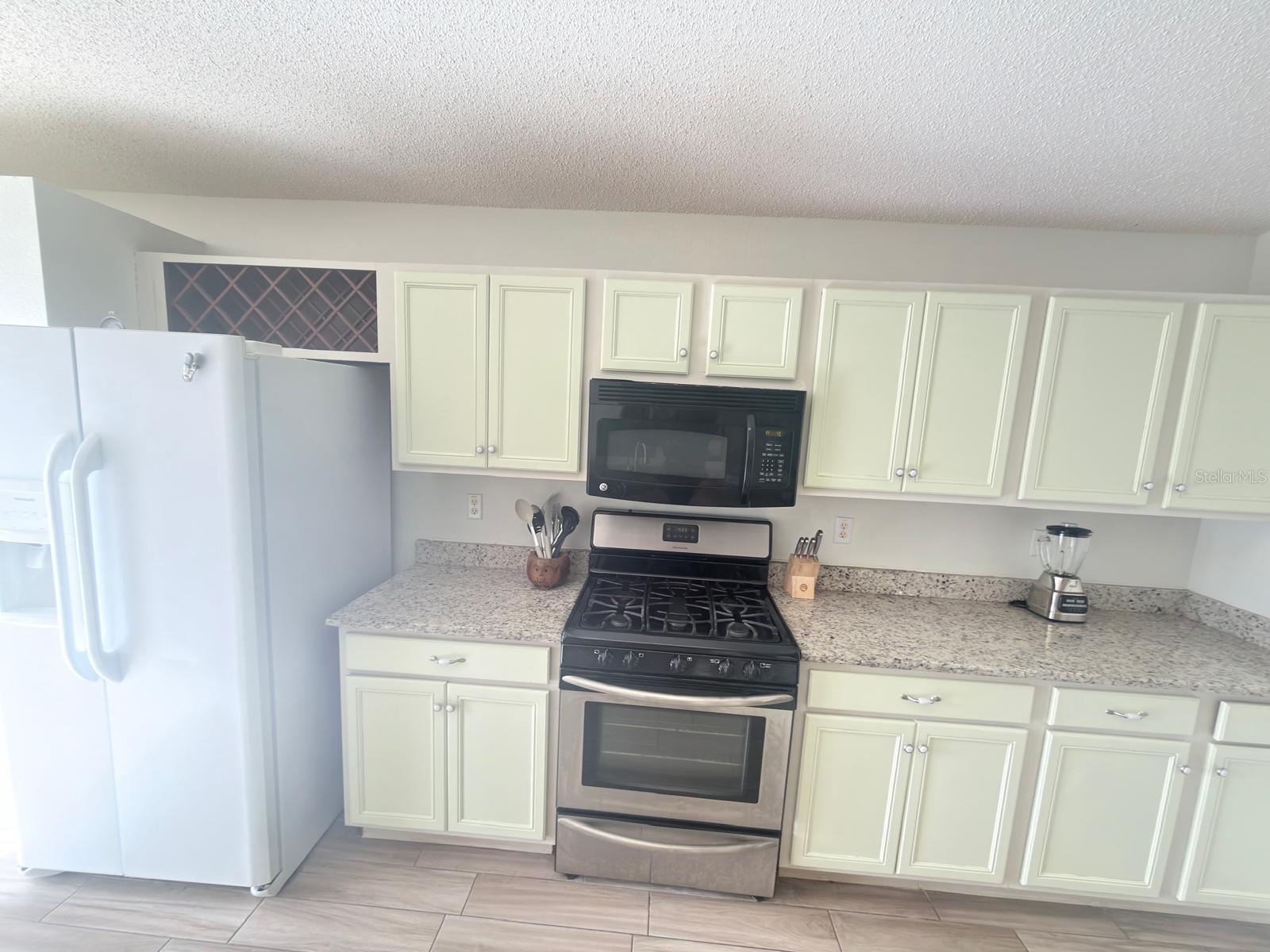 HEATHER HILL PH 02 - Residential Lease