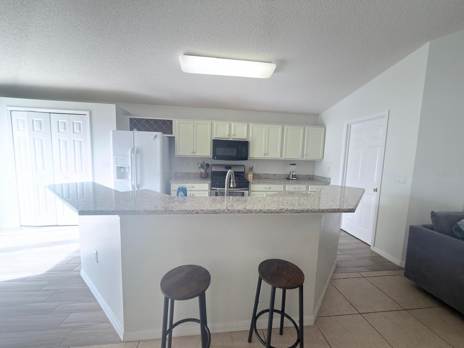 HEATHER HILL PH 02 - Residential Lease
