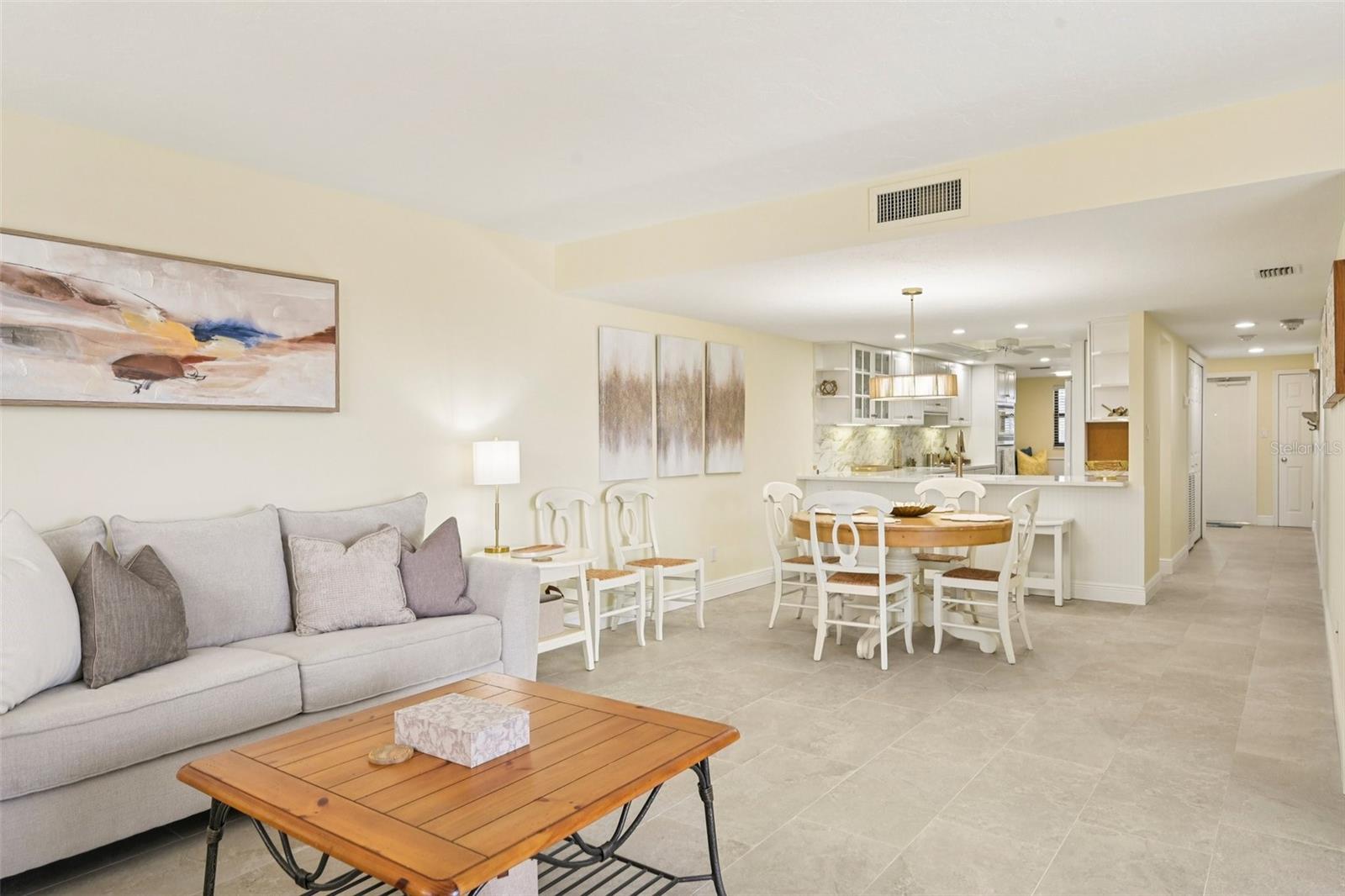 UNIT 407 BLDG B GULF & BAY CLUB - Residential