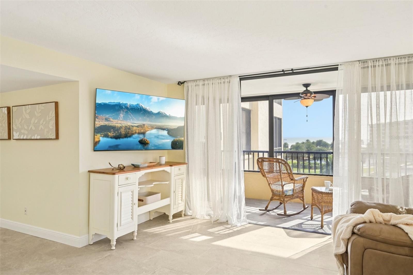 UNIT 407 BLDG B GULF & BAY CLUB - Residential
