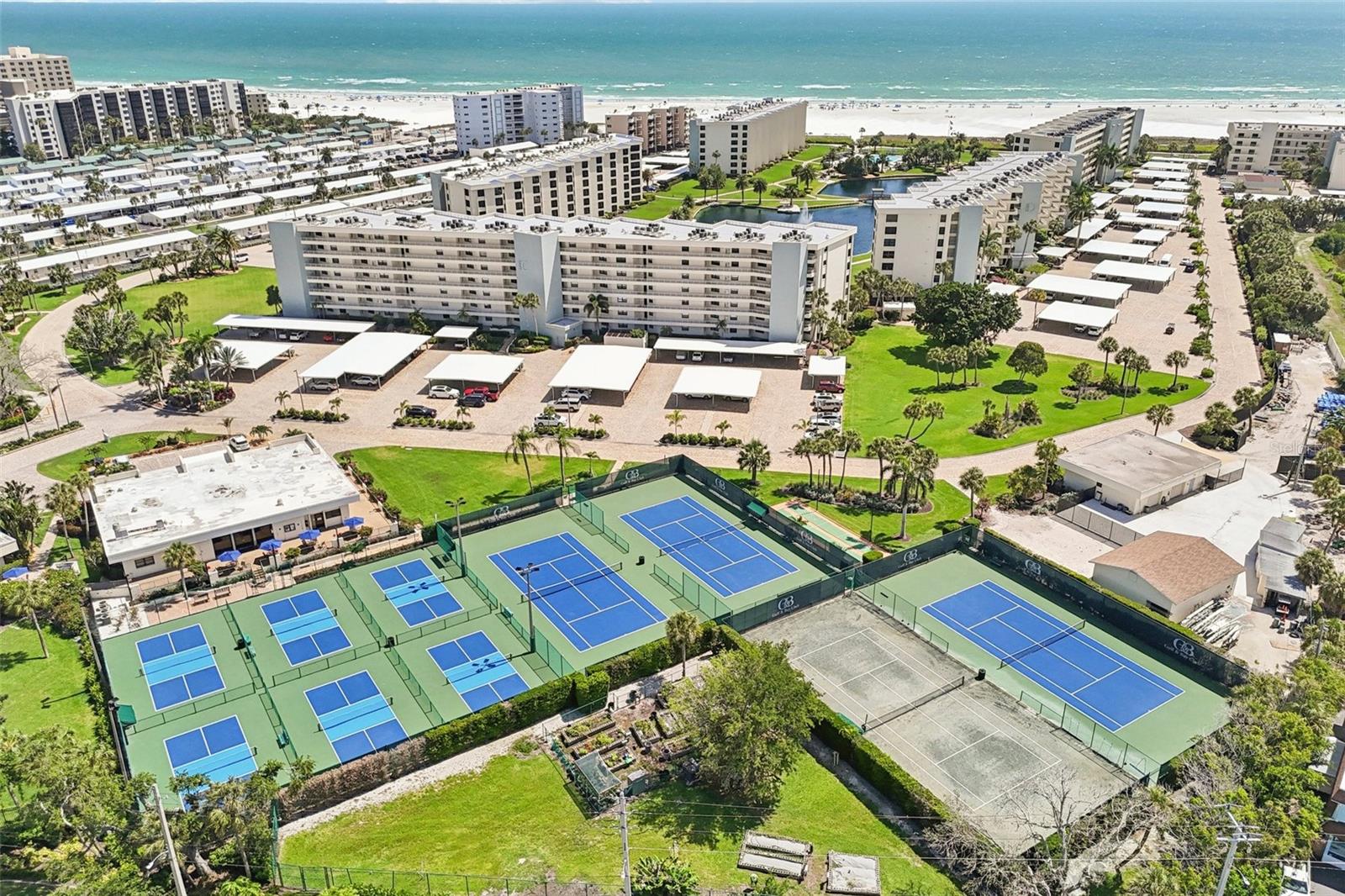 UNIT 407 BLDG B GULF & BAY CLUB - Residential