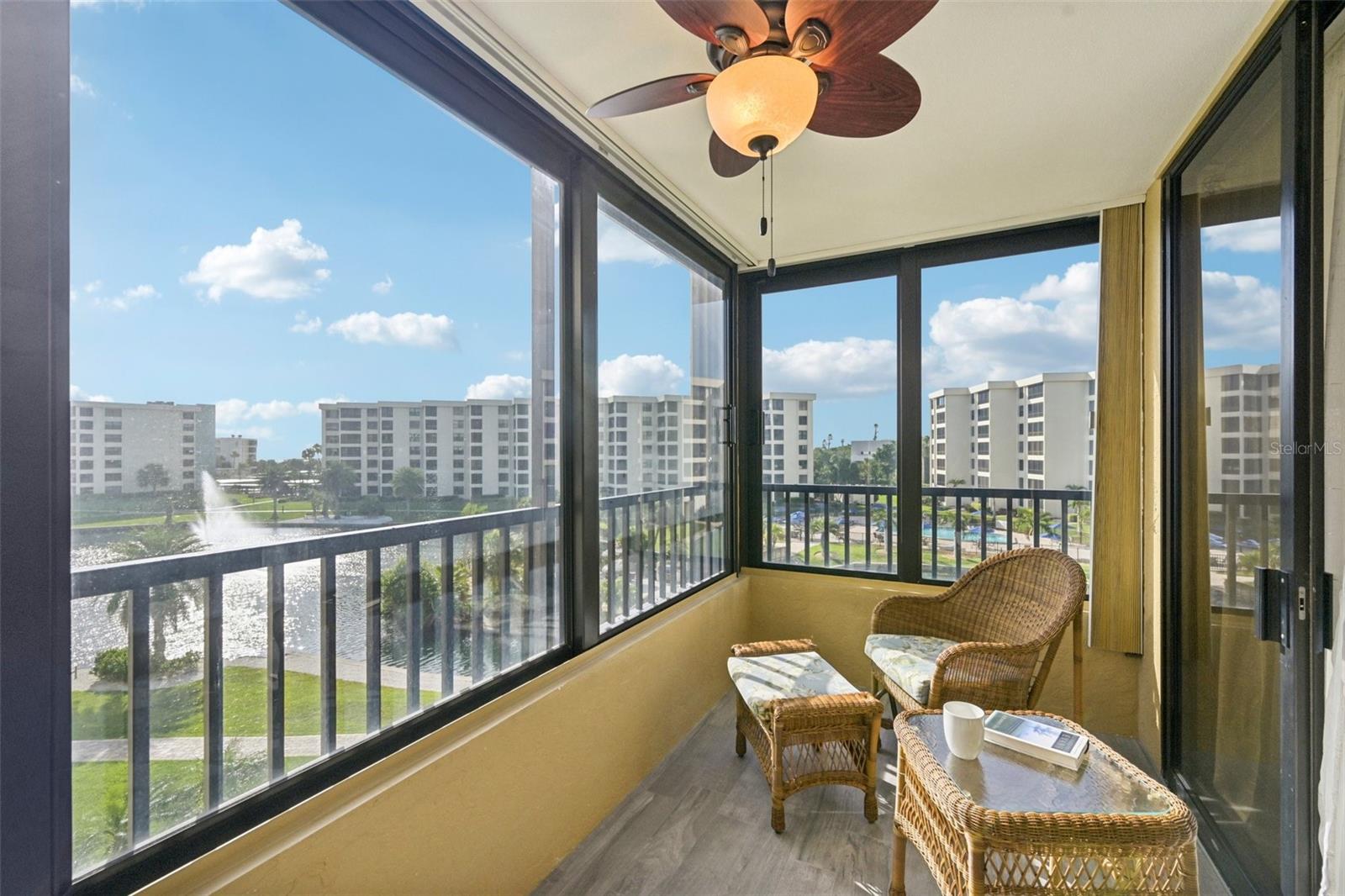 UNIT 407 BLDG B GULF & BAY CLUB - Residential