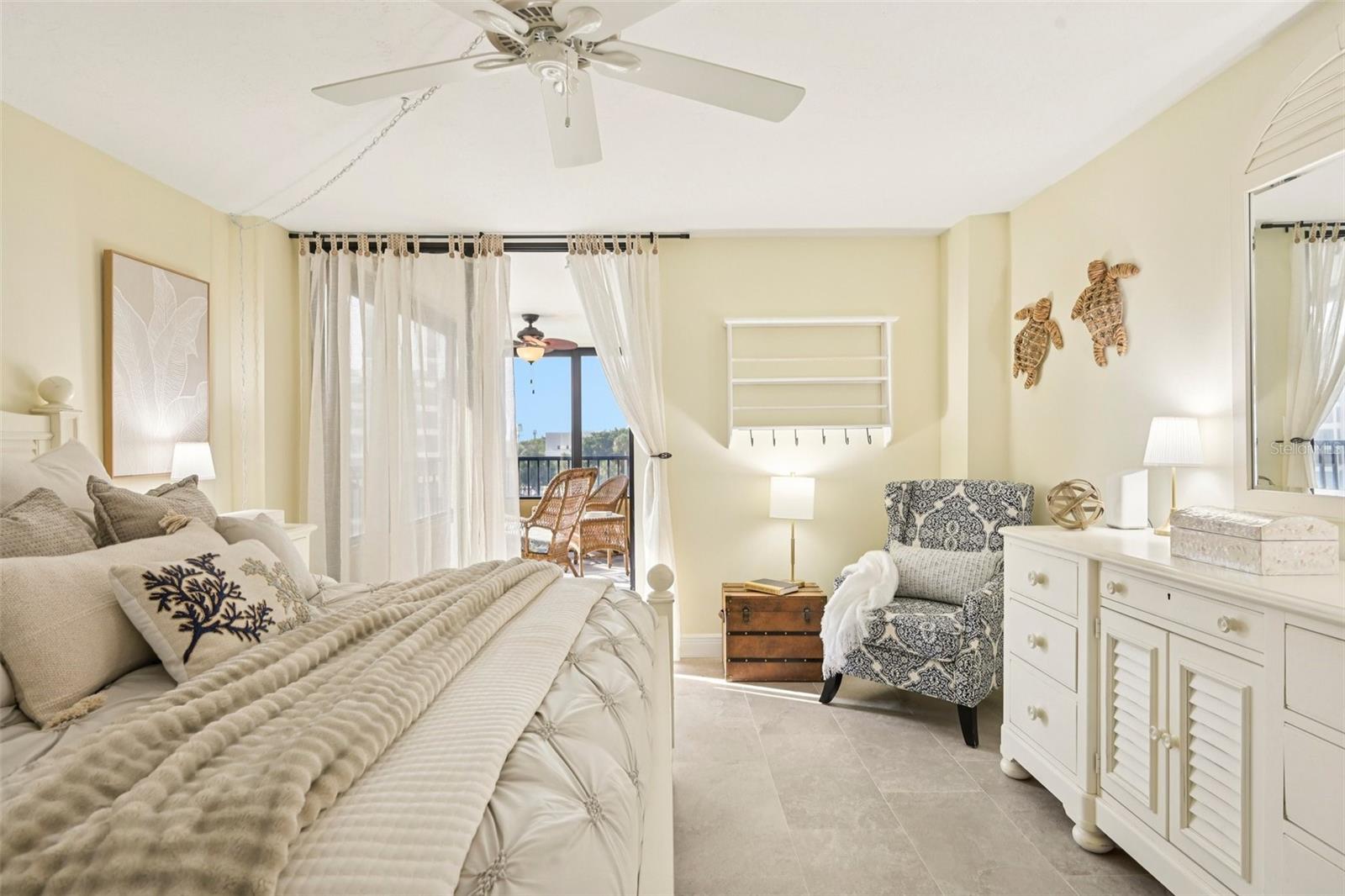 UNIT 407 BLDG B GULF & BAY CLUB - Residential