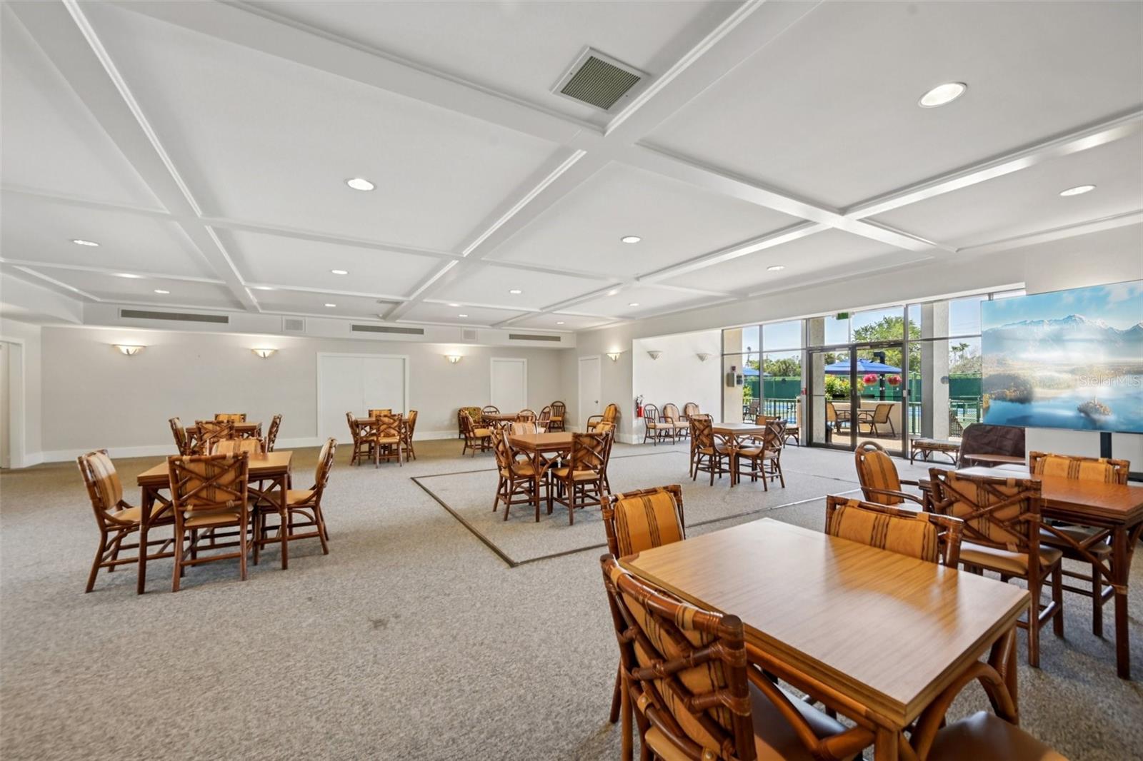 UNIT 407 BLDG B GULF & BAY CLUB - Residential