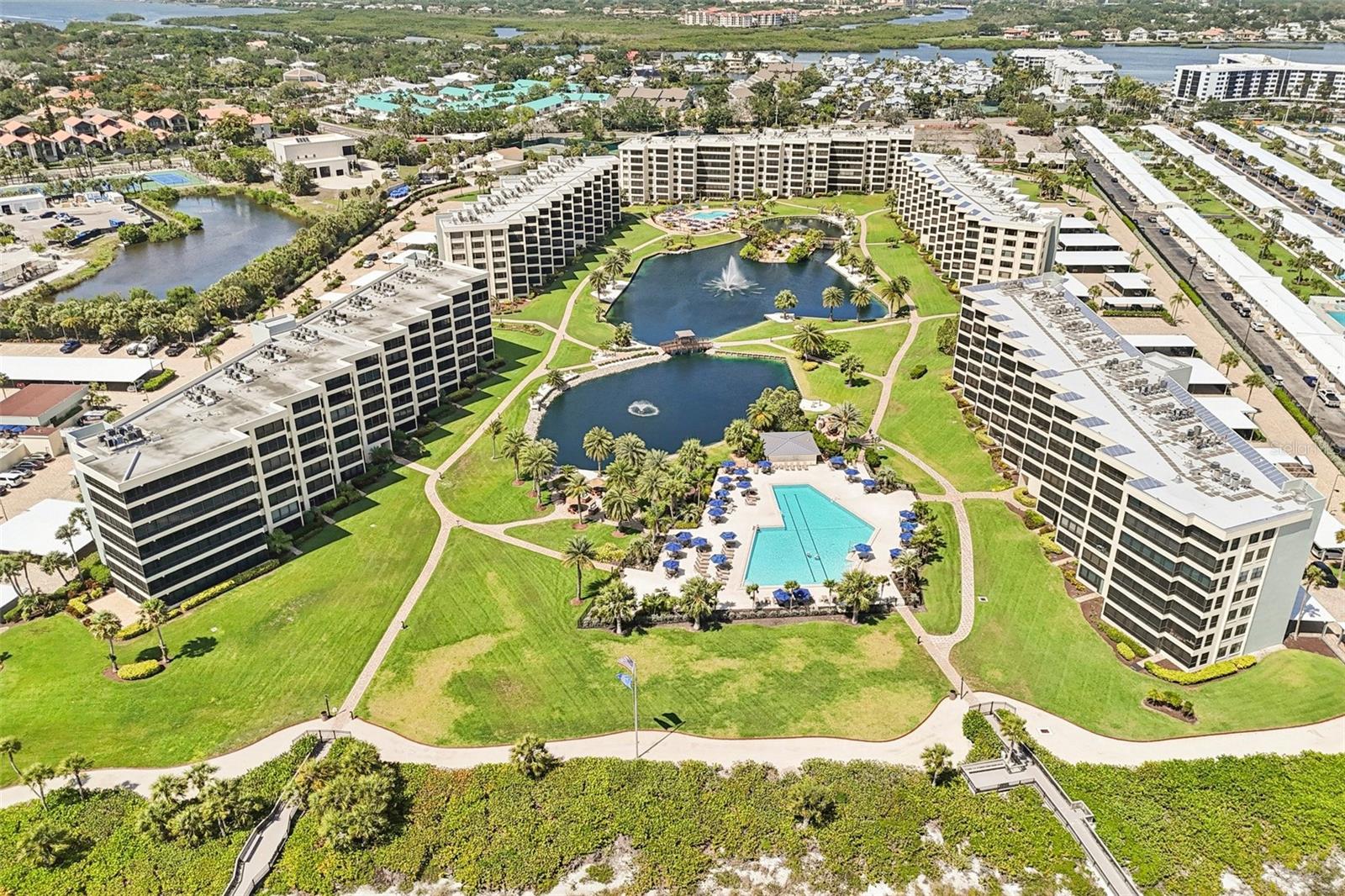 UNIT 407 BLDG B GULF & BAY CLUB - Residential