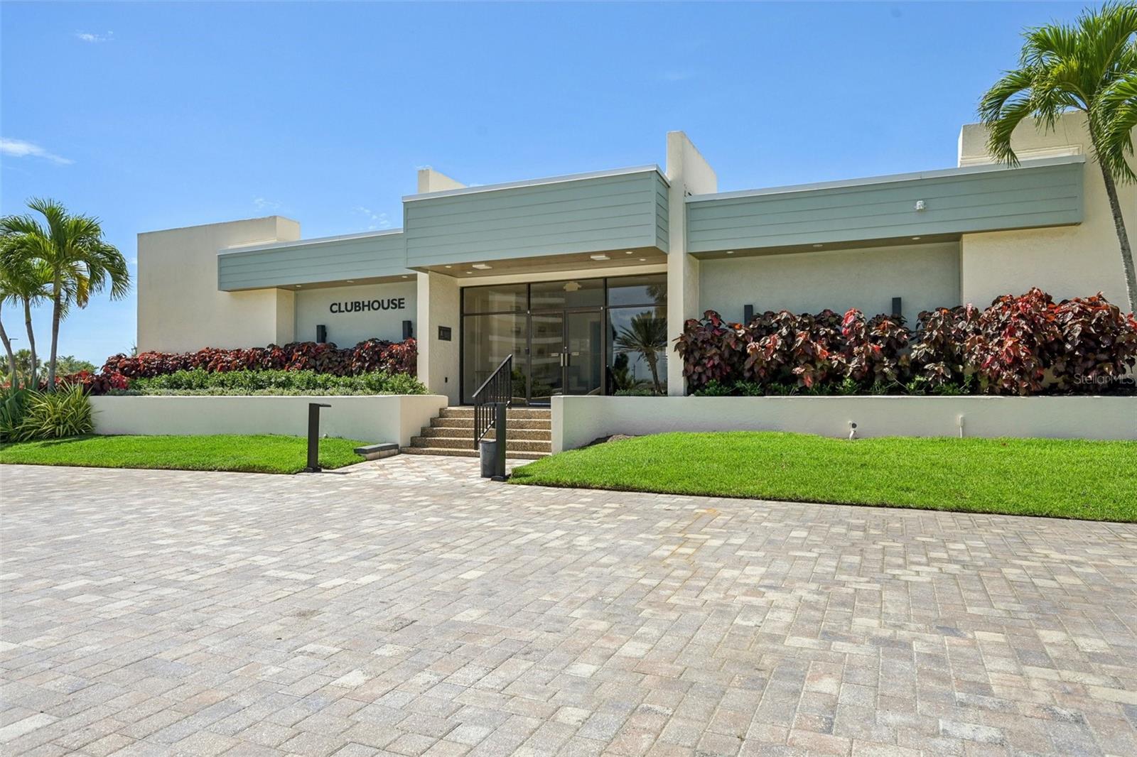 UNIT 407 BLDG B GULF & BAY CLUB - Residential