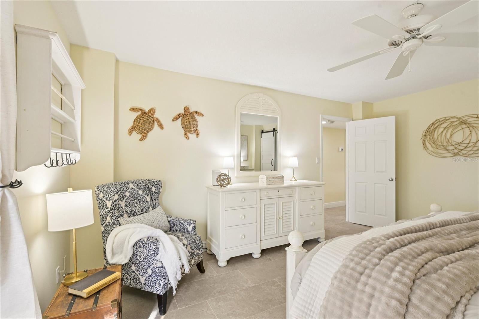UNIT 407 BLDG B GULF & BAY CLUB - Residential
