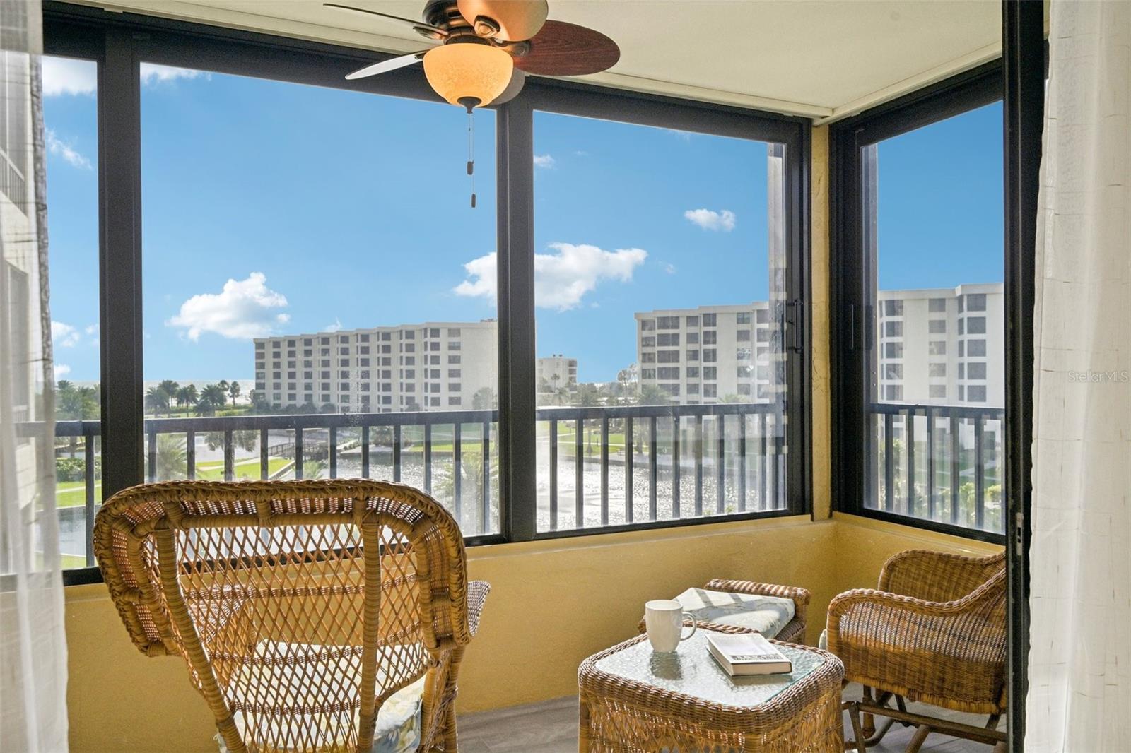 UNIT 407 BLDG B GULF & BAY CLUB - Residential