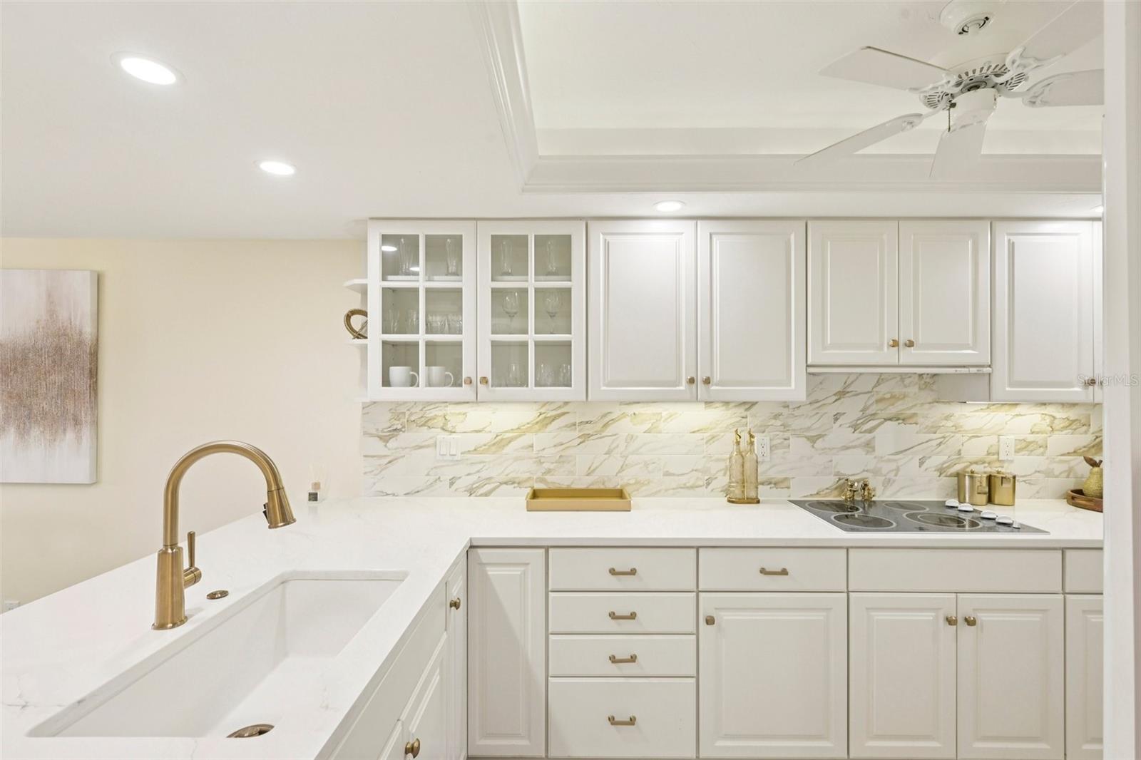 UNIT 407 BLDG B GULF & BAY CLUB - Residential