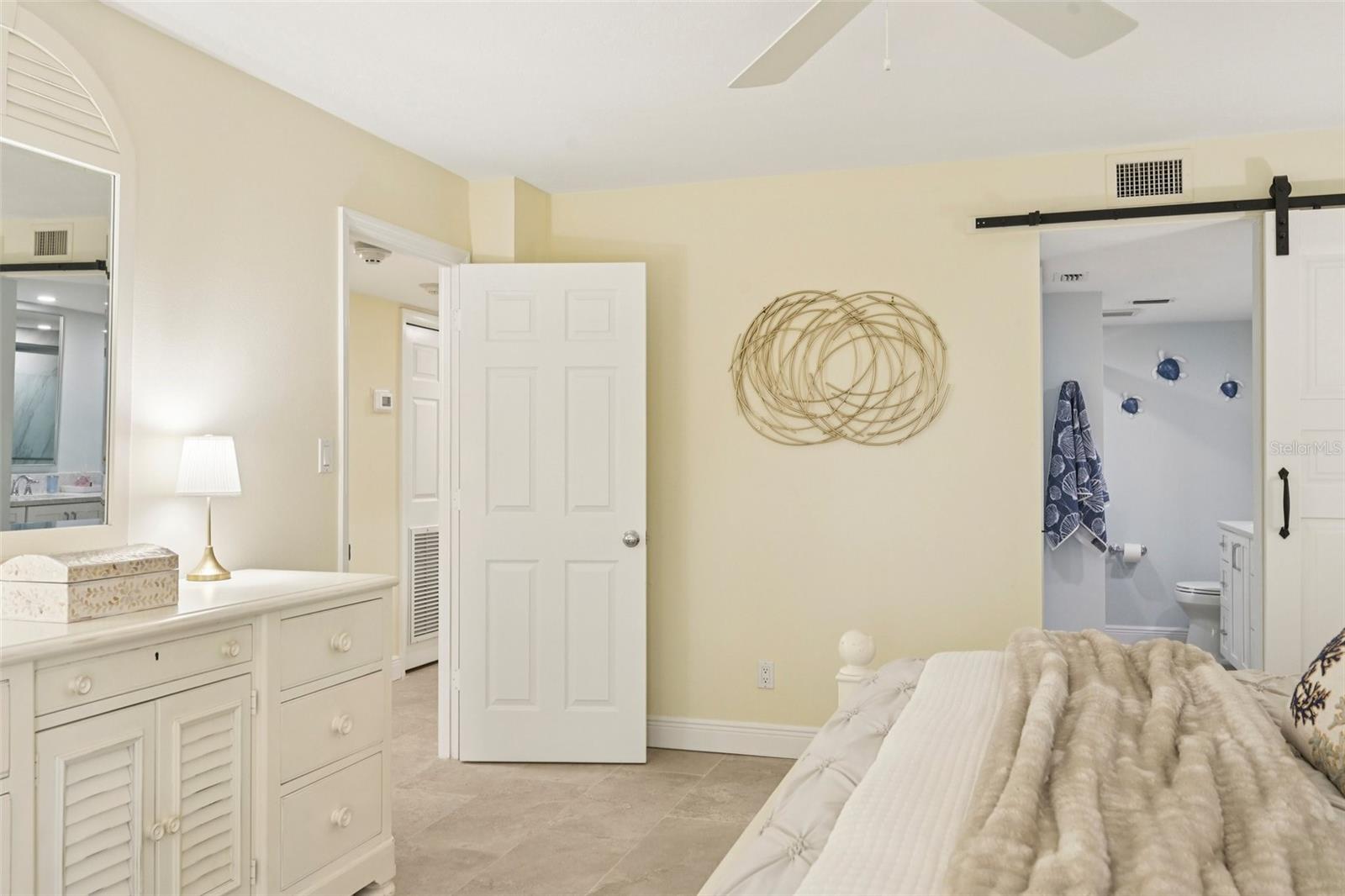UNIT 407 BLDG B GULF & BAY CLUB - Residential