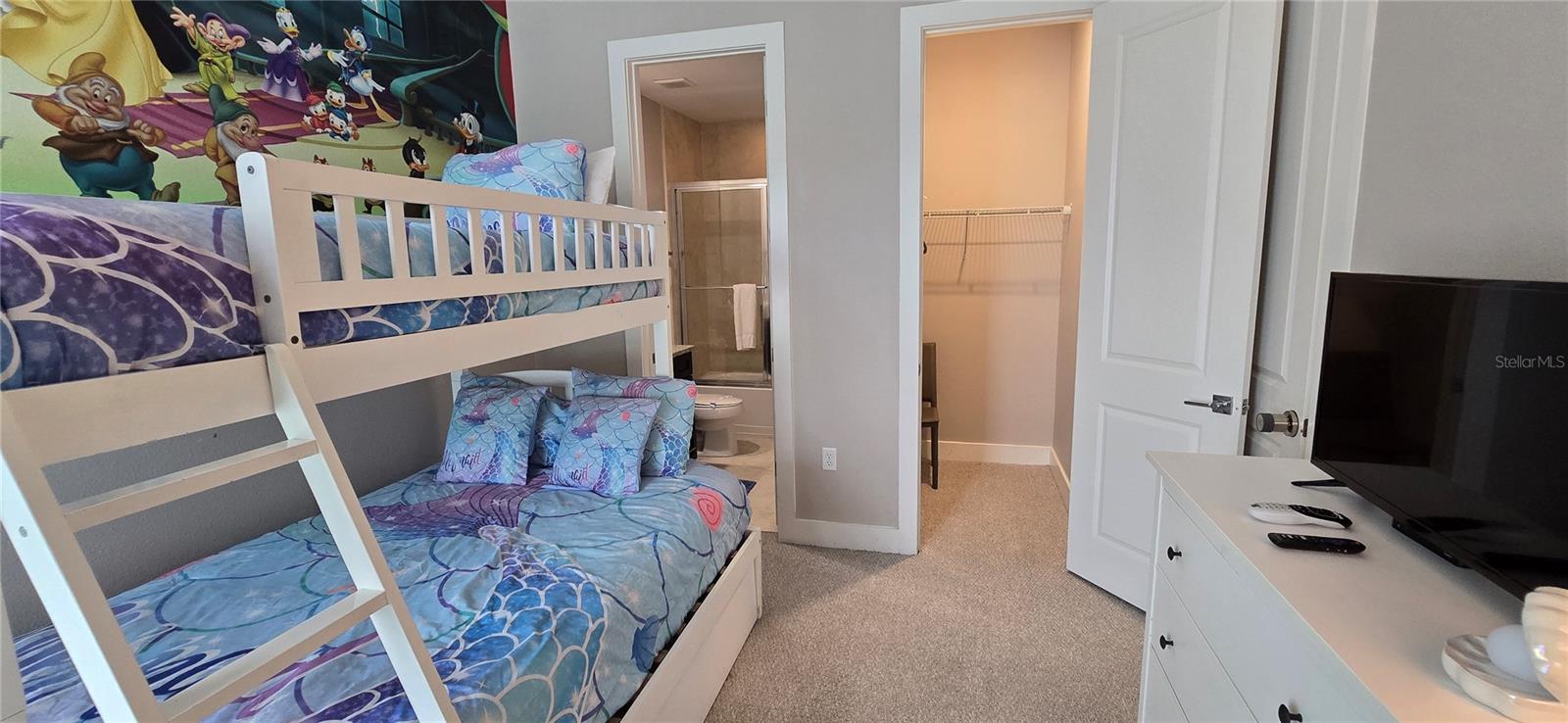SUMMERVILLE RESORT - Residential Lease