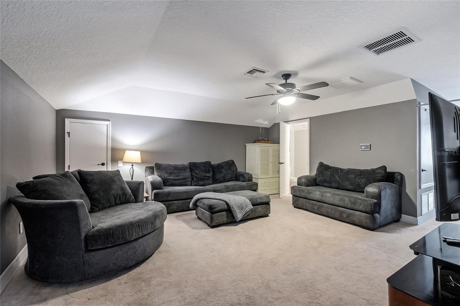 SEMINOLE WOODS 5 AC DEV - Residential