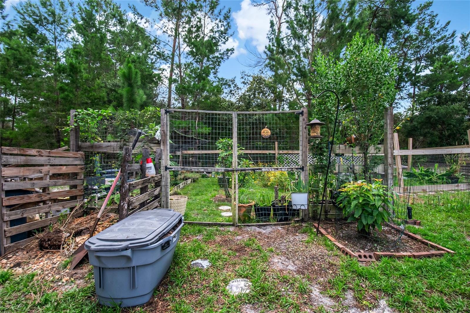 SEMINOLE WOODS 5 AC DEV - Residential